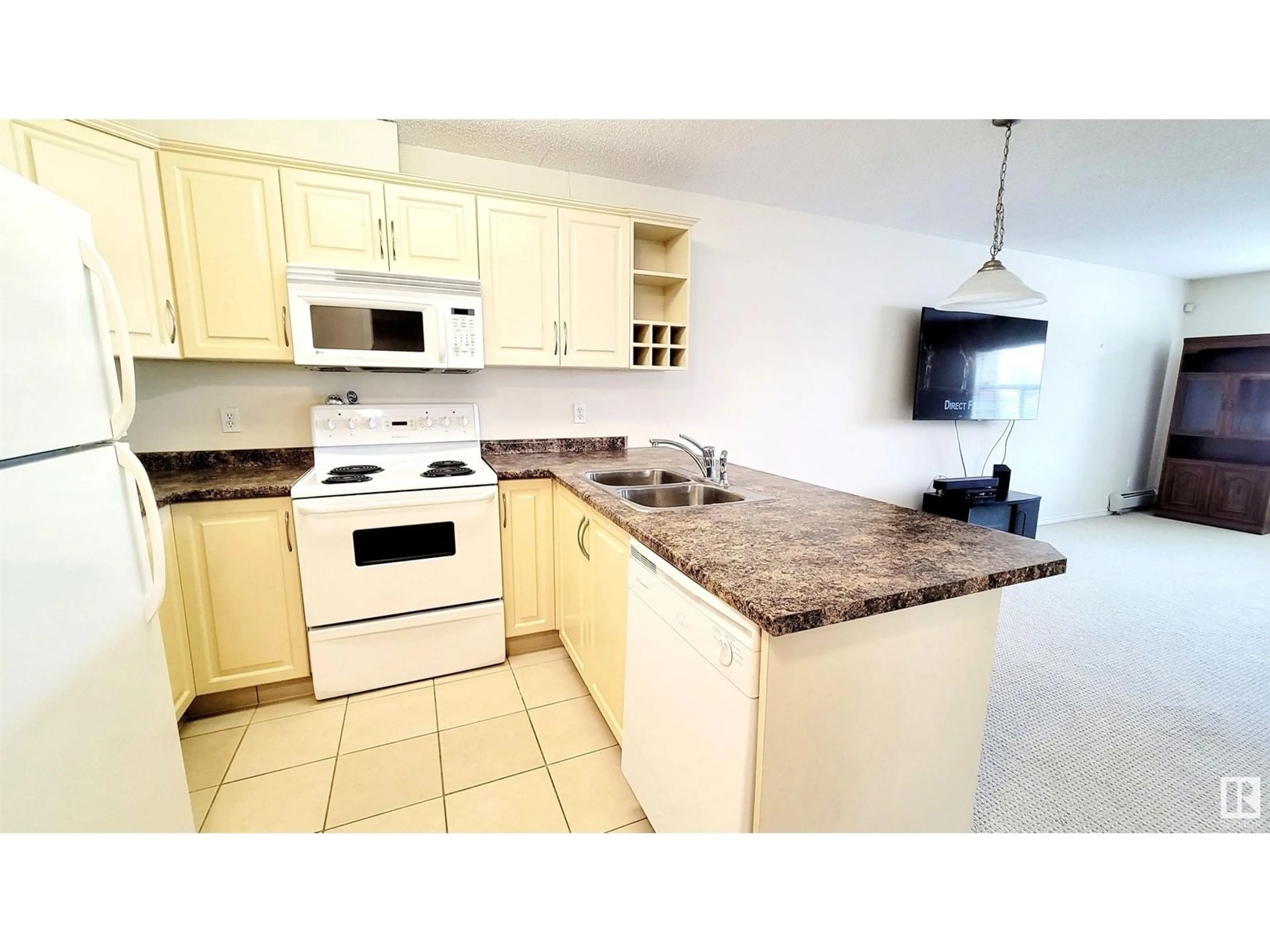 Standard kitchen for #117 17404 64 AV NW, Edmonton Alberta T5T6X4