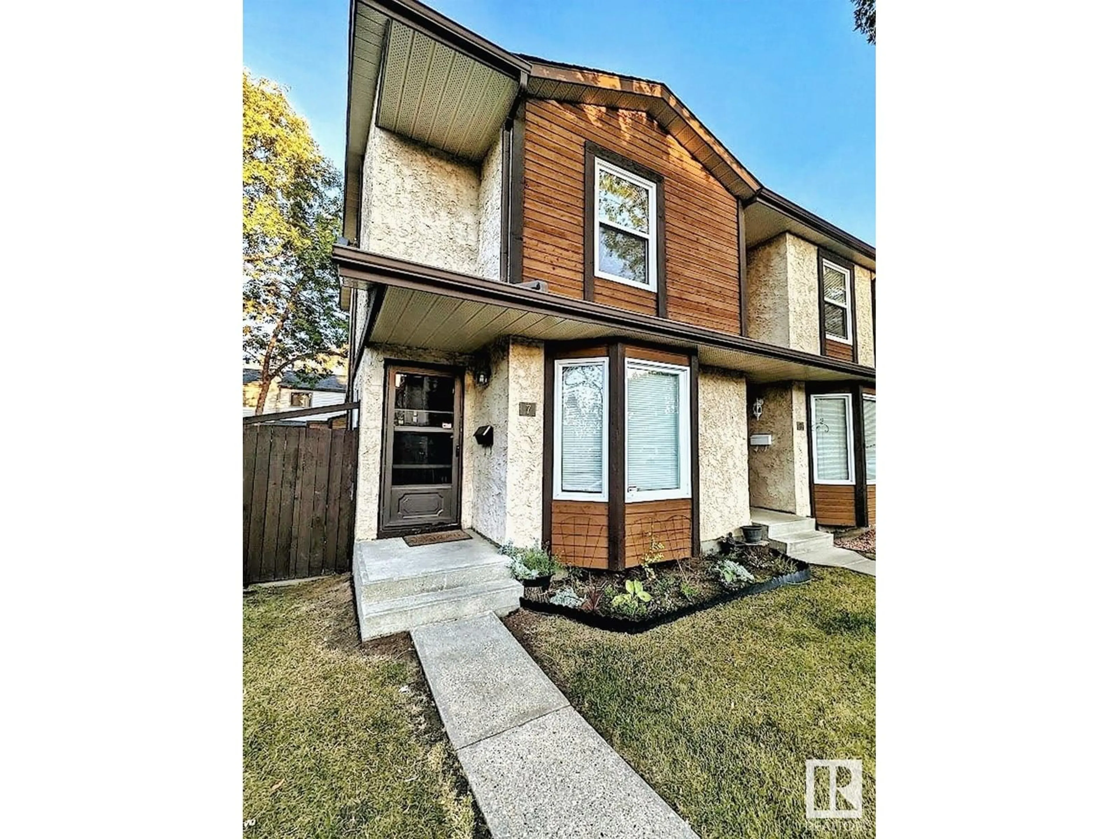 A pic from exterior of the house or condo for #7 10205 158 AV NW, Edmonton Alberta T5X5E5