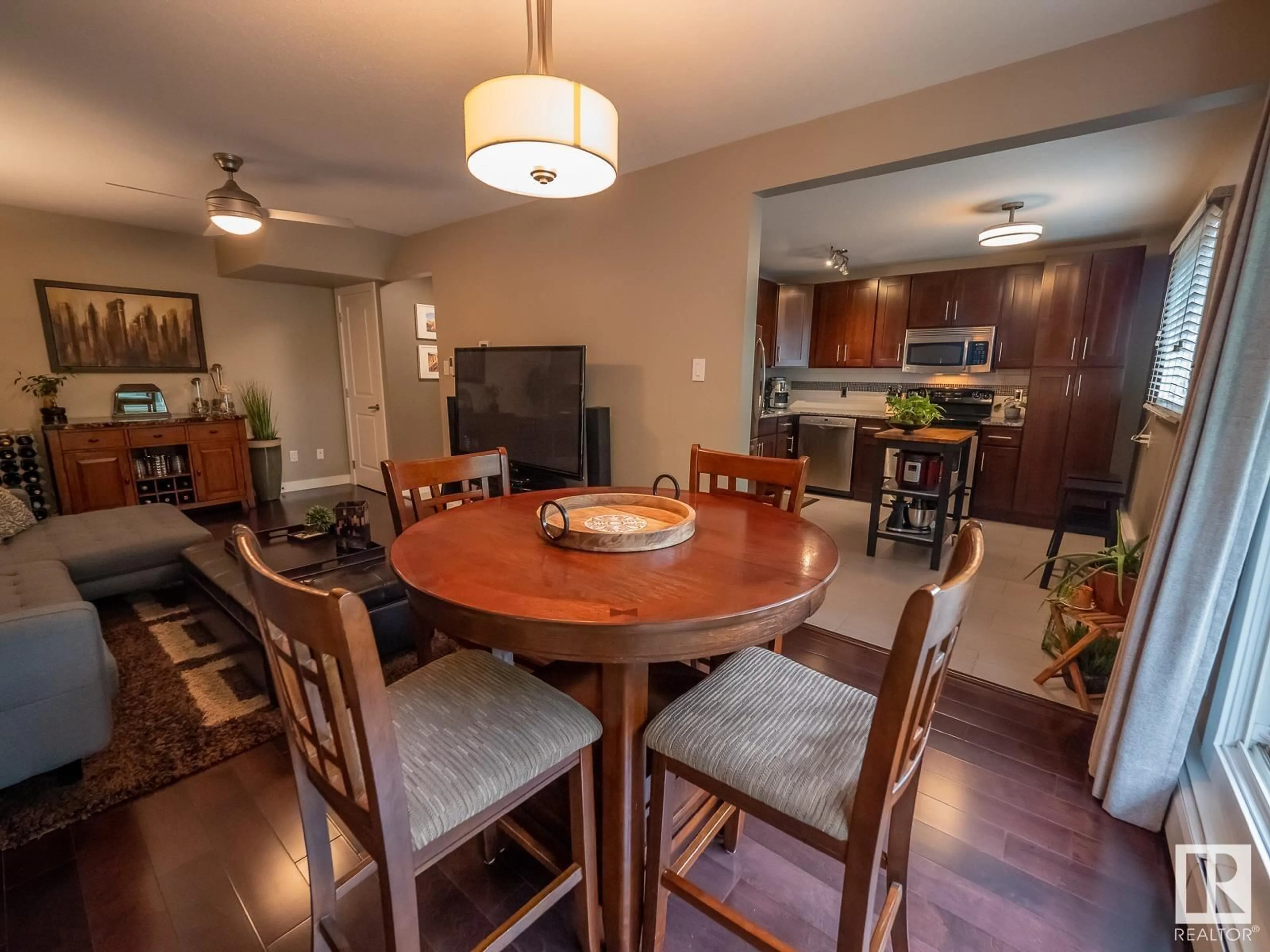 Dining room for #304 11325 103 AV NW, Edmonton Alberta T5K0S3