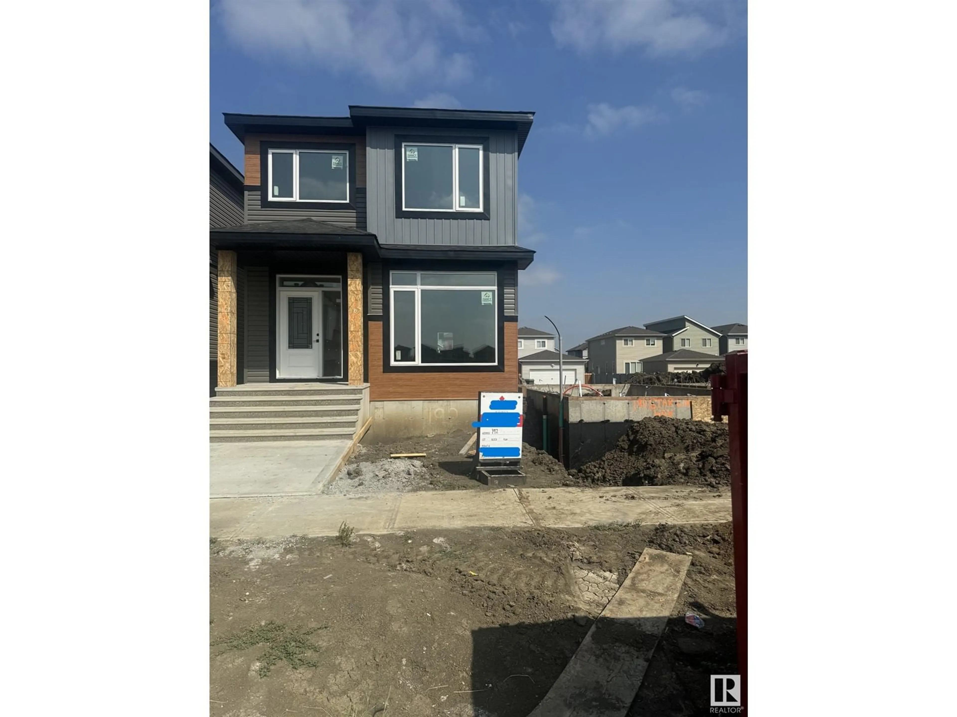 Frontside or backside of a home, the street view for 192 STARLING WY, Fort Saskatchewan Alberta T8L1X5