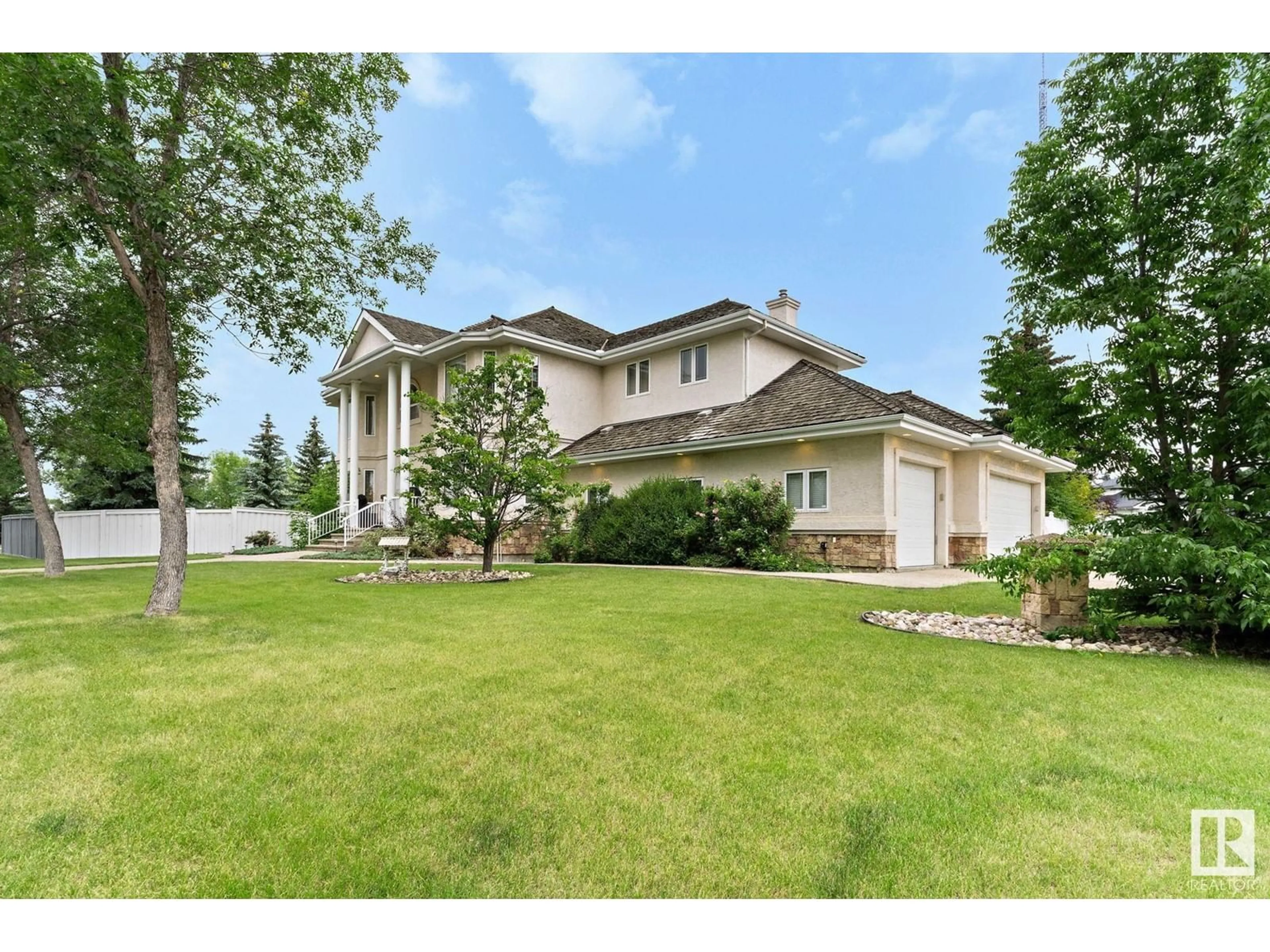 Frontside or backside of a home, cottage for 285 ESTATE DR, Sherwood Park Alberta T8B1L8