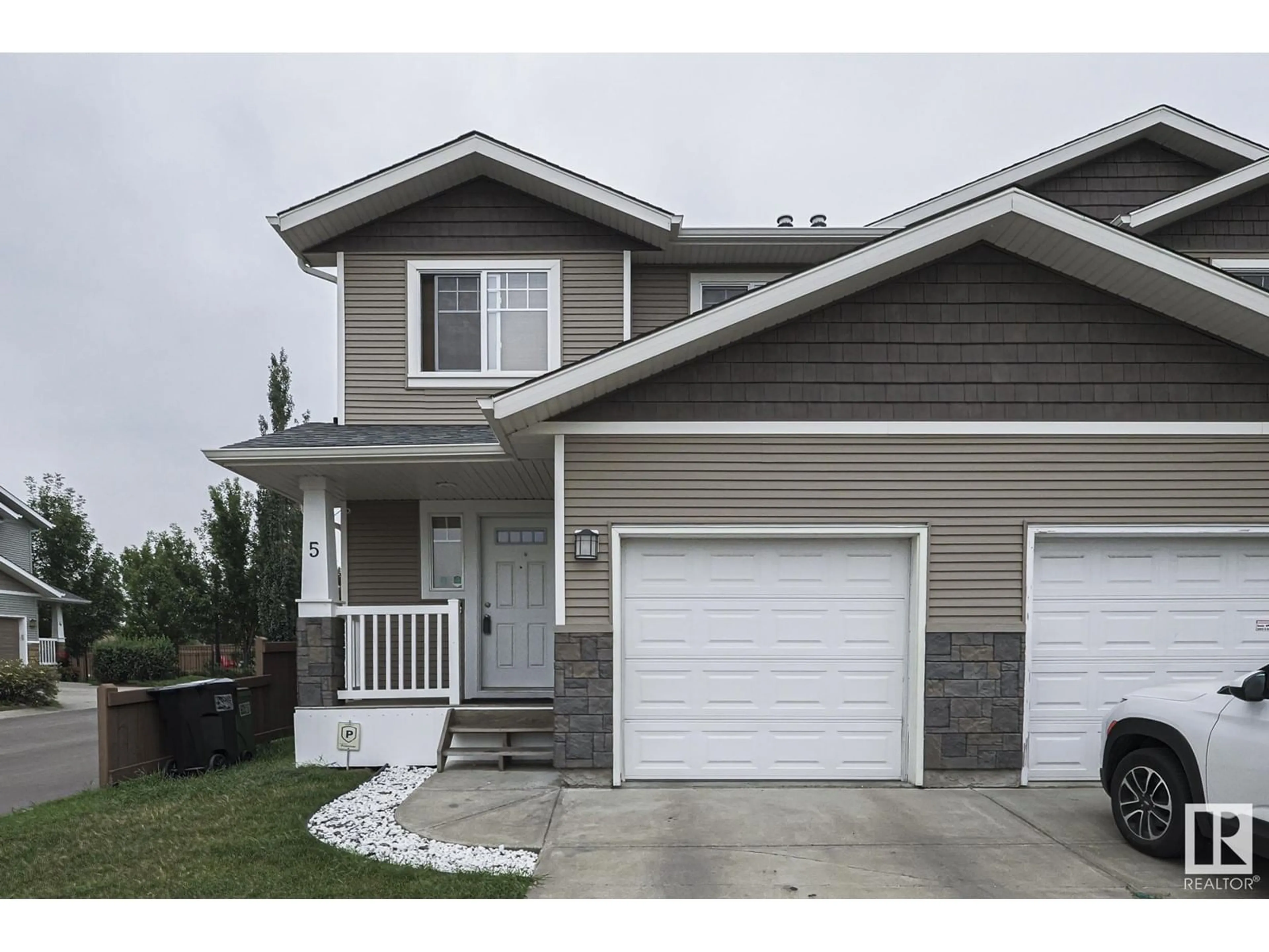 A pic from exterior of the house or condo for #5 14208 36 ST NW, Edmonton Alberta T5Y0E4