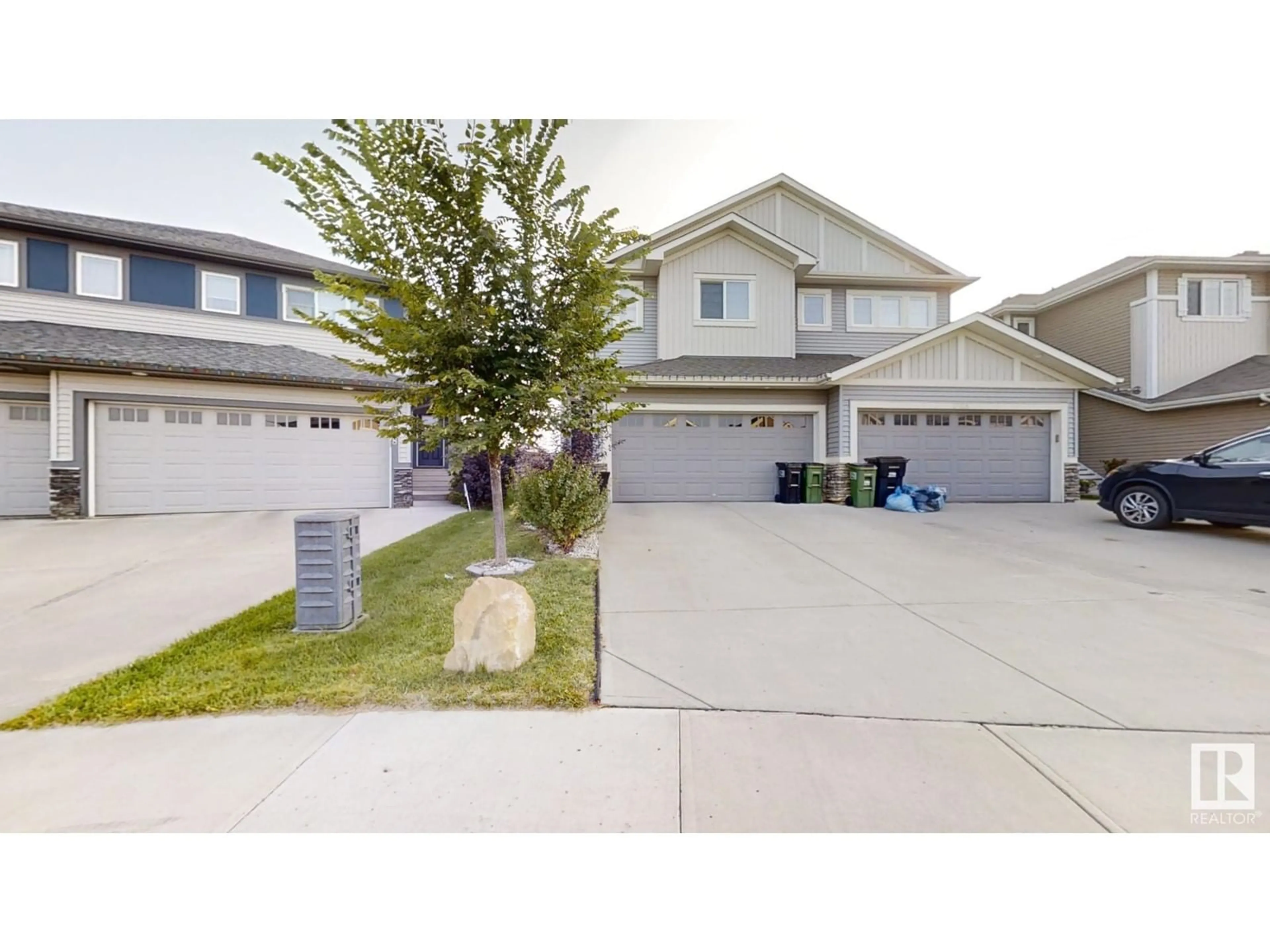 Frontside or backside of a home for 17312 49 st NW, Edmonton Alberta T5Y3V9