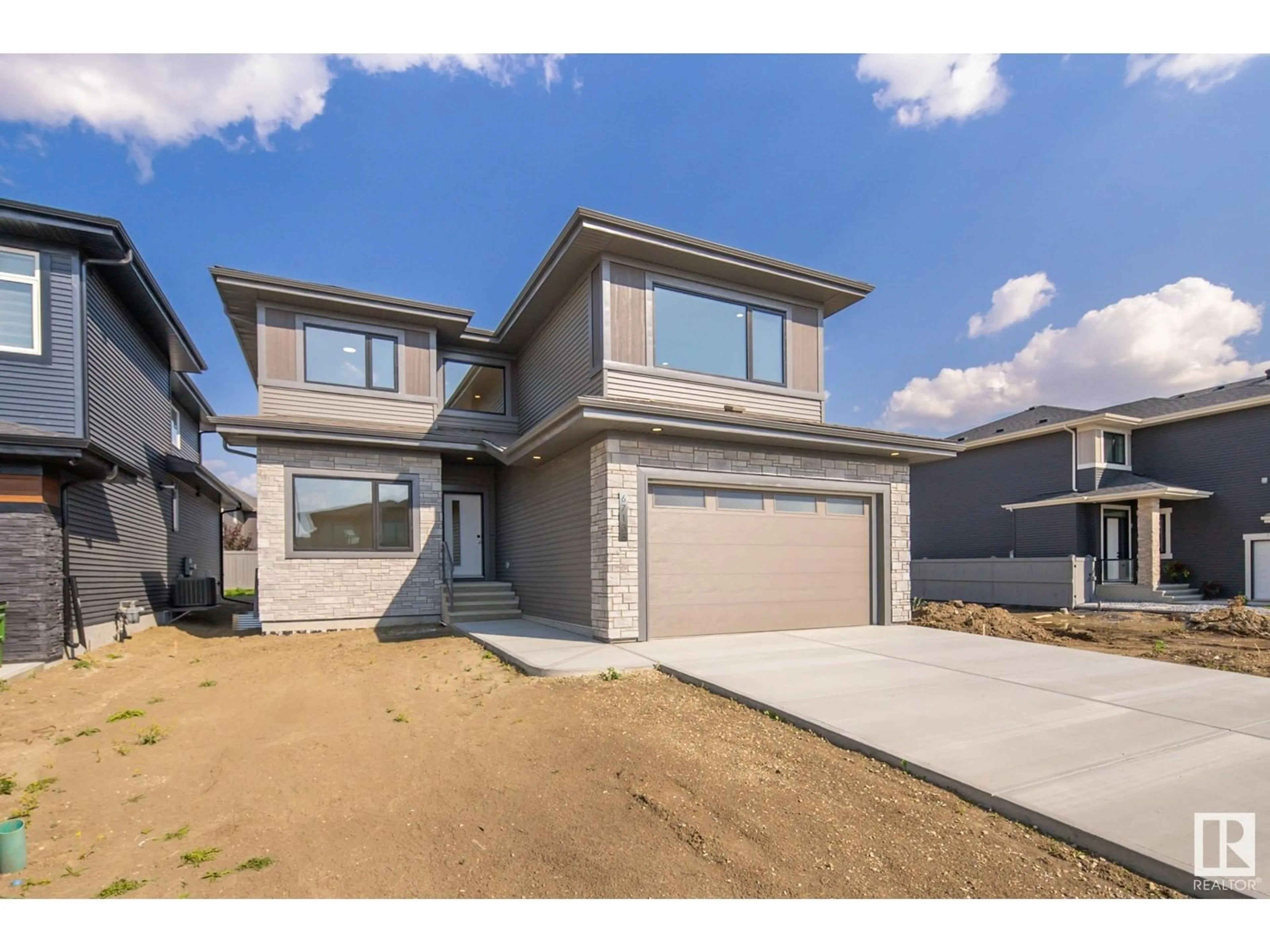 Frontside or backside of a home, the street view for 6713 KNOX CO SW, Edmonton Alberta T6W4A1