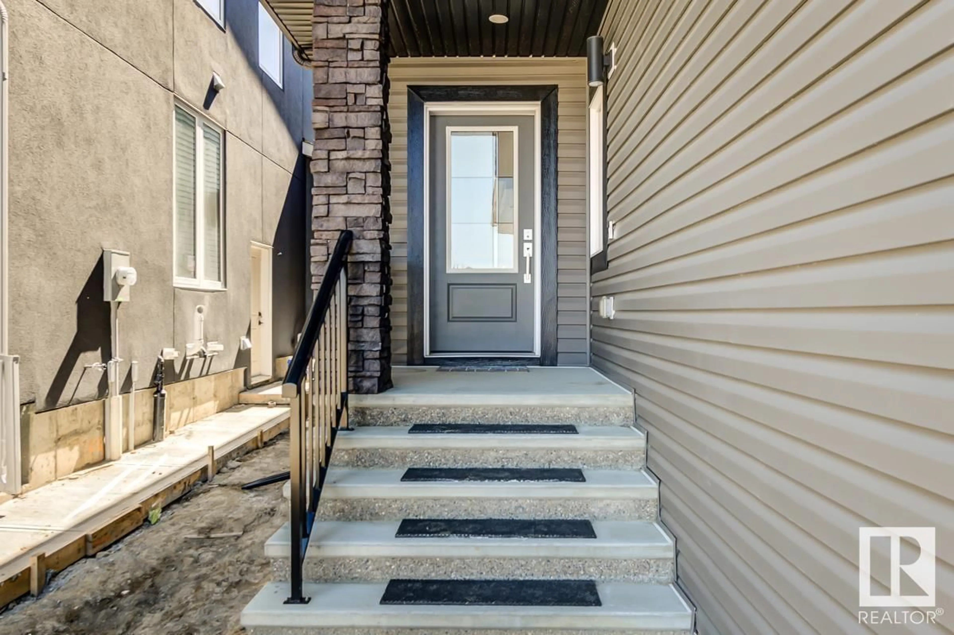 Indoor entryway, wood floors for 11 EVERMORE CR, St. Albert Alberta T8N7W9