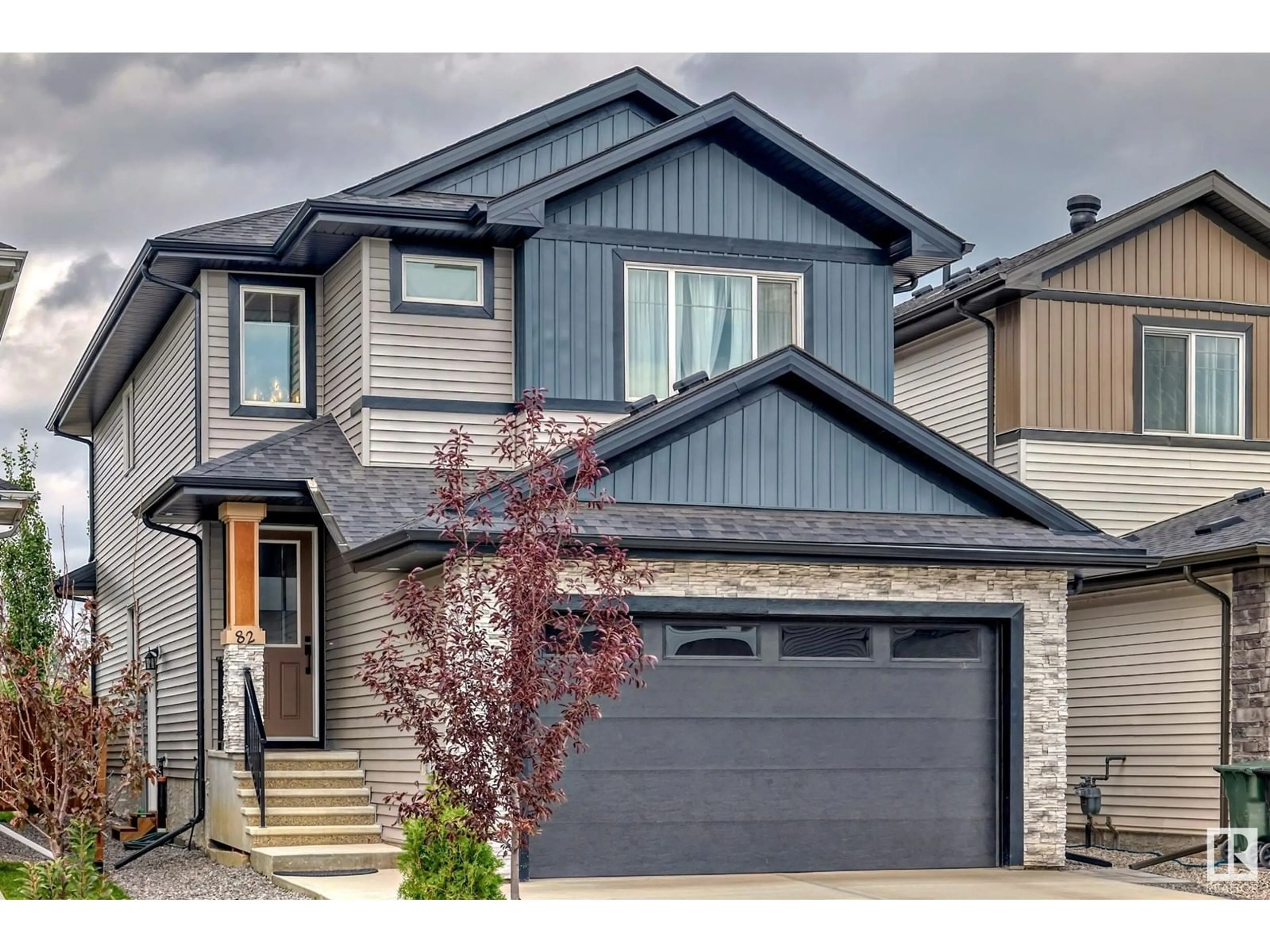 Frontside or backside of a home, the street view for 82 MEADOWLINK CM, Spruce Grove Alberta T7X2X3