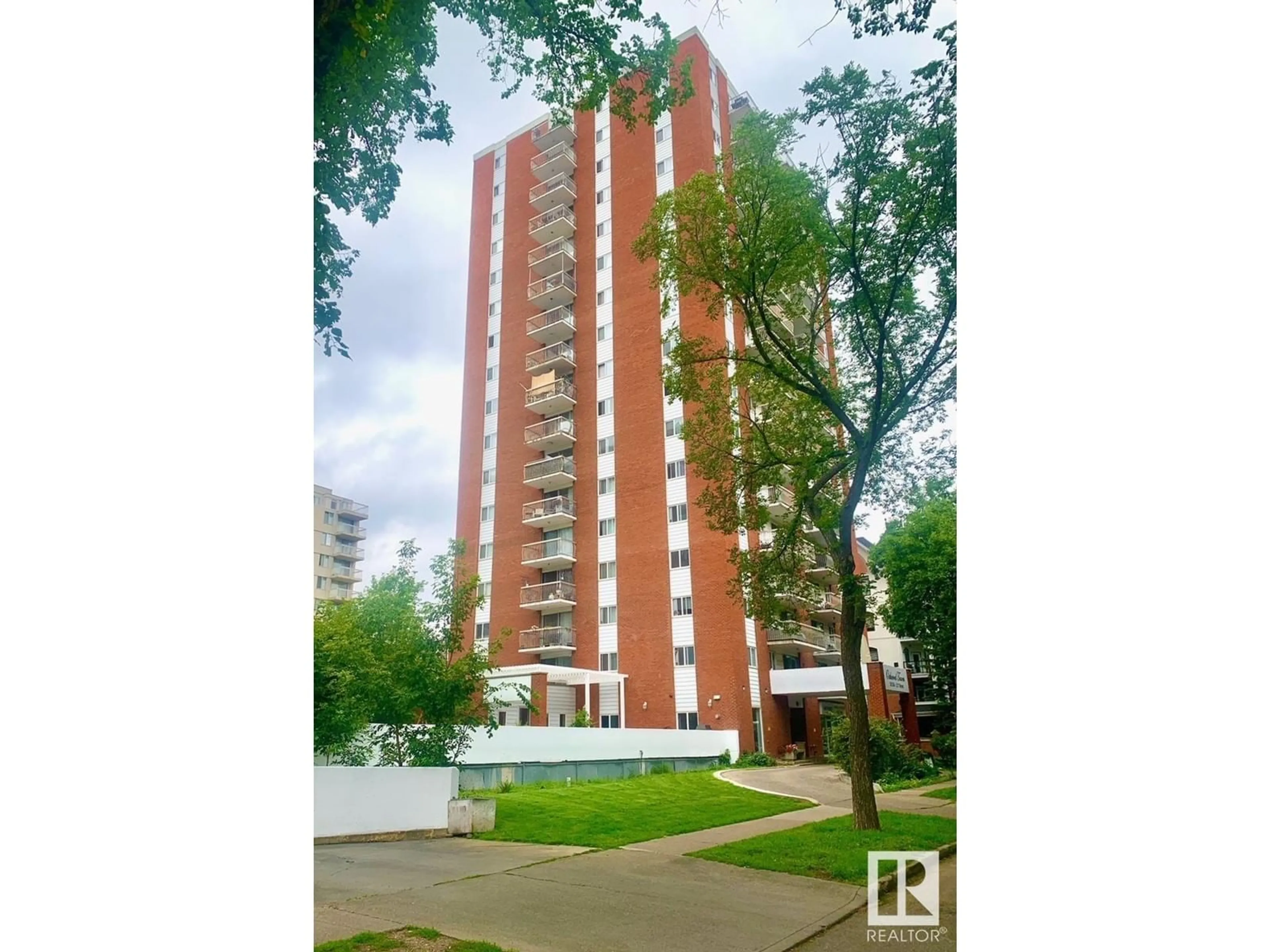 A pic from exterior of the house or condo for #1105 10150 117 ST NW, Edmonton Alberta T5K2J2