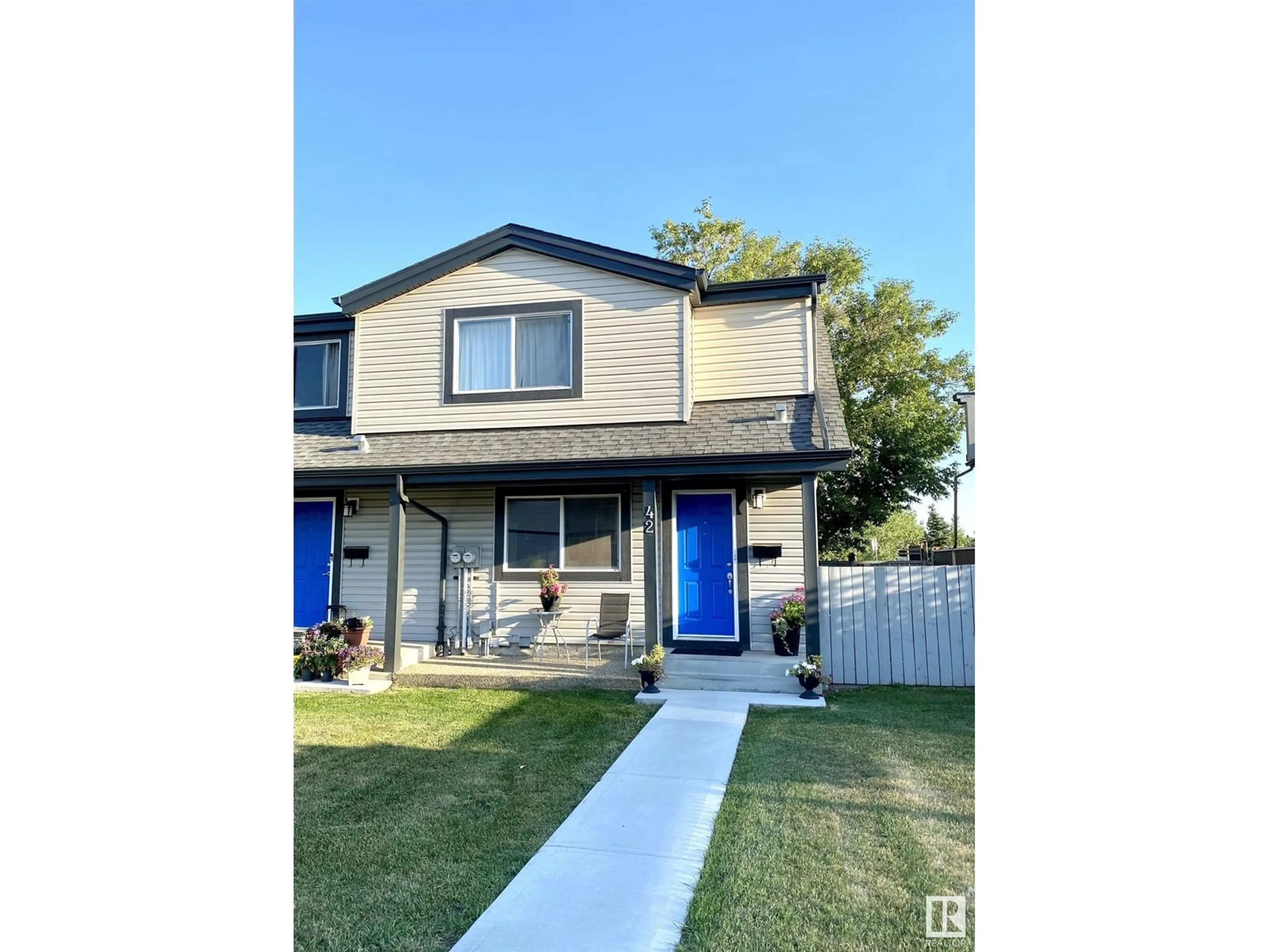 A pic from exterior of the house or condo for #42 18010 98 AV NW, Edmonton Alberta T5T3H6