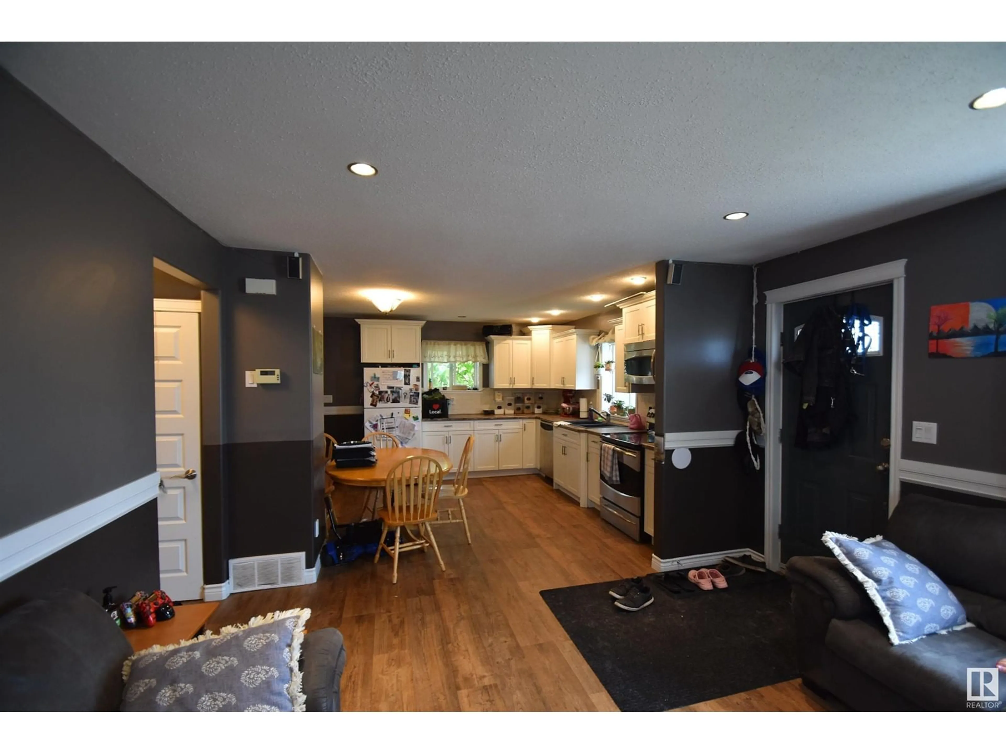 Open concept kitchen for 4818 45 AV, St. Paul Town Alberta T0A3A3