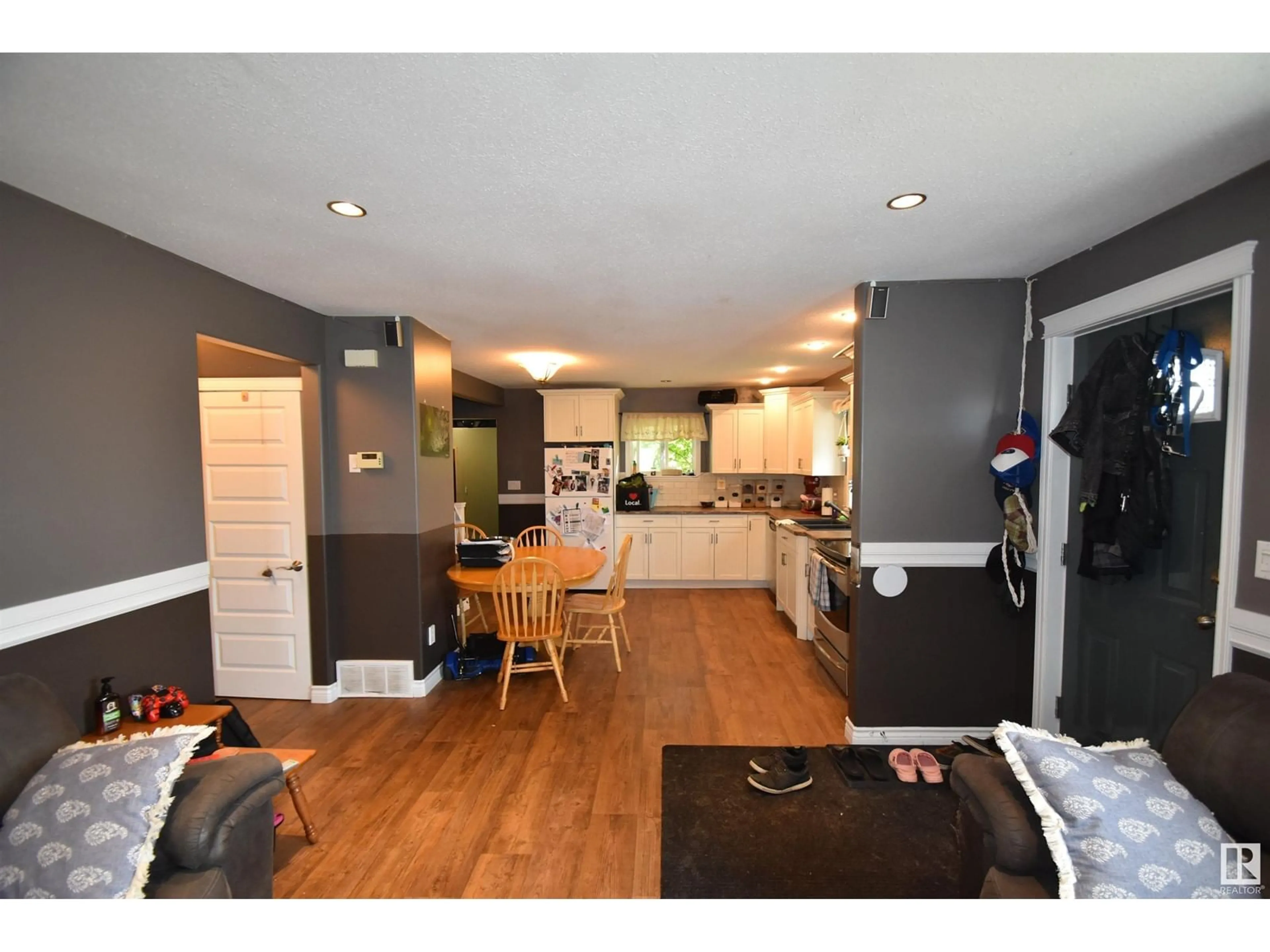 Open concept kitchen for 4818 45 AV, St. Paul Town Alberta T0A3A3