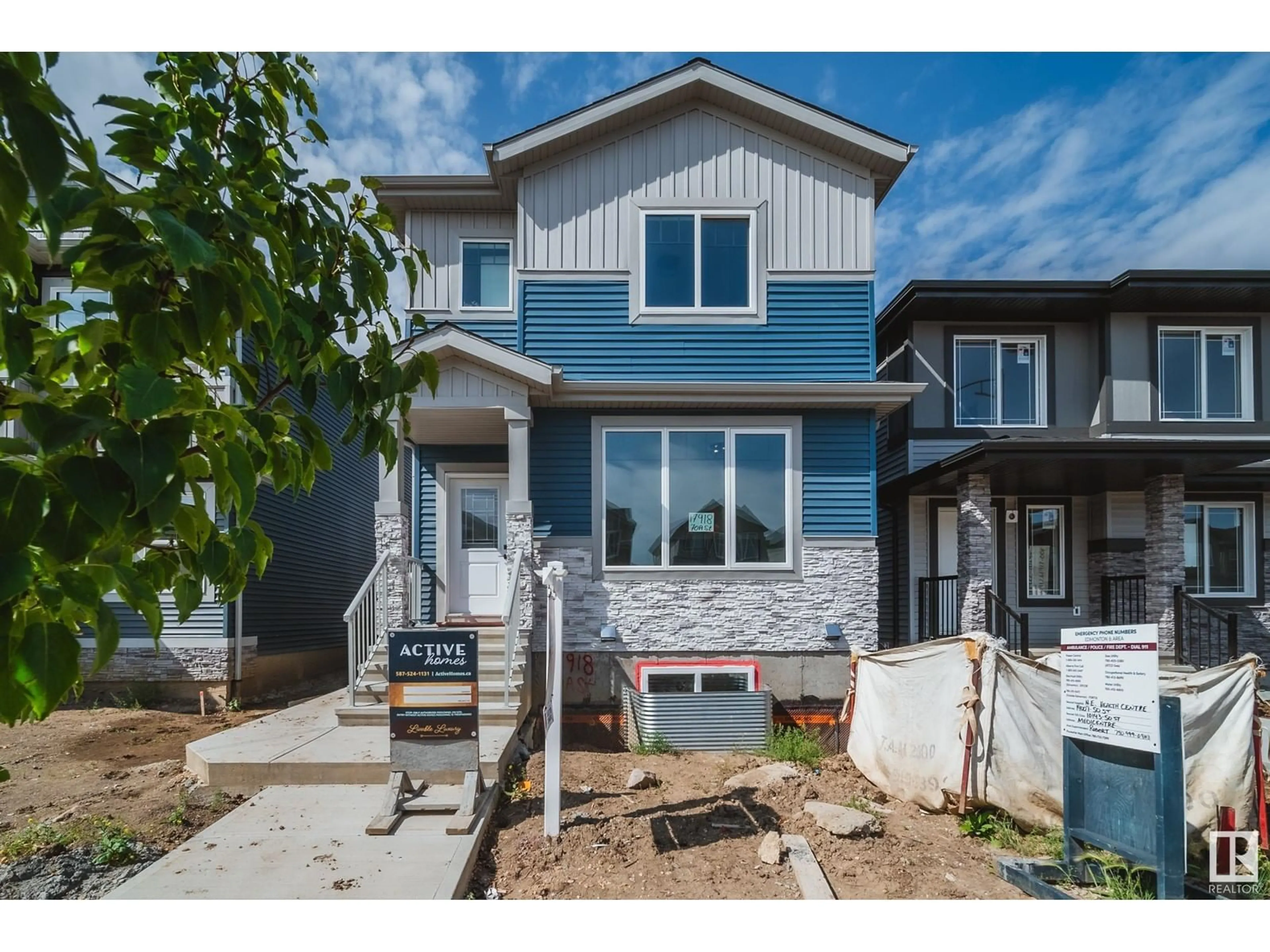 Frontside or backside of a home, the street view for 17918 70A ST NW, Edmonton Alberta T5Z0V3