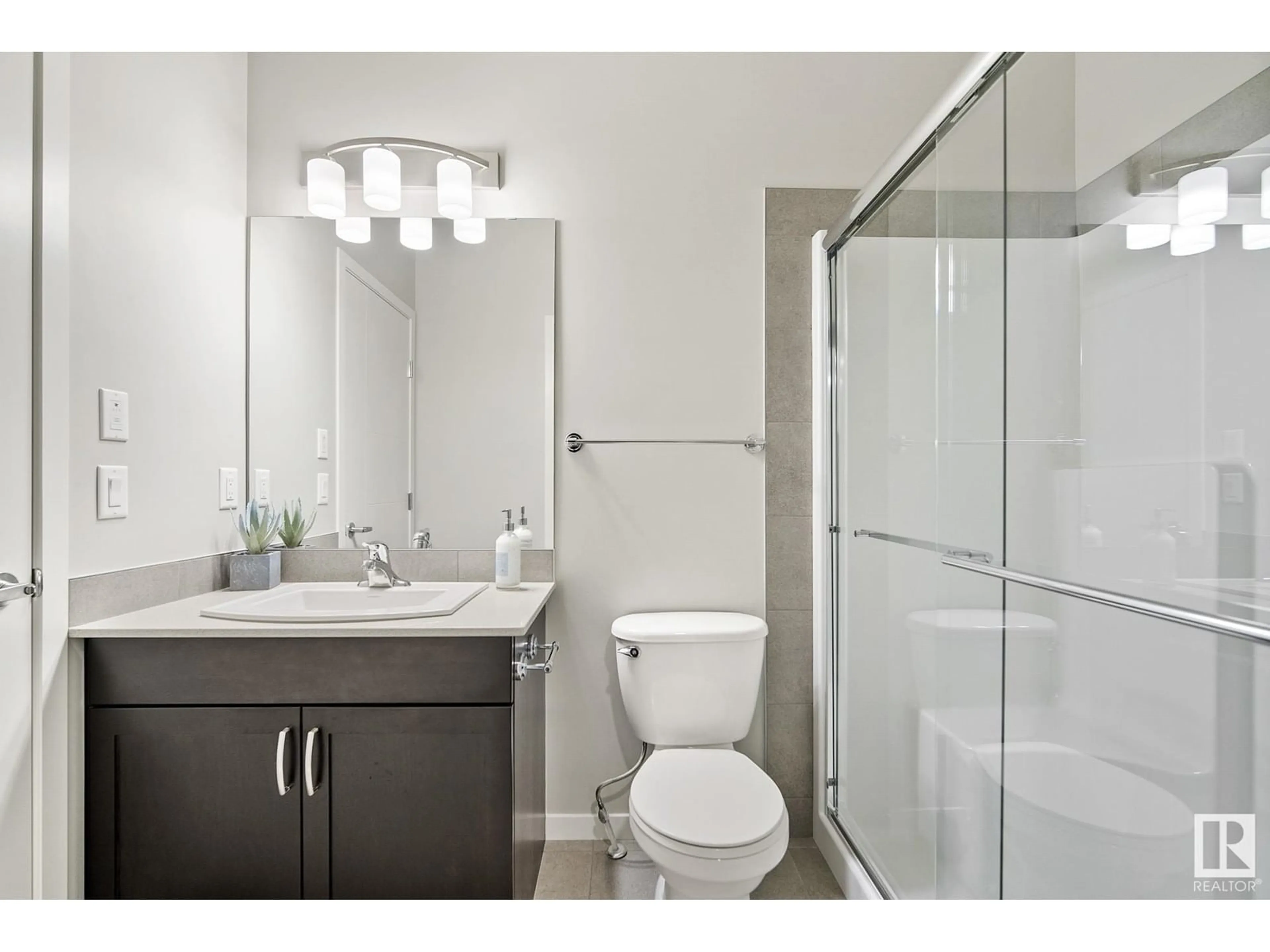 Standard bathroom, ceramic floors for 717 KINGLET BV NW, Edmonton Alberta T5S0N8