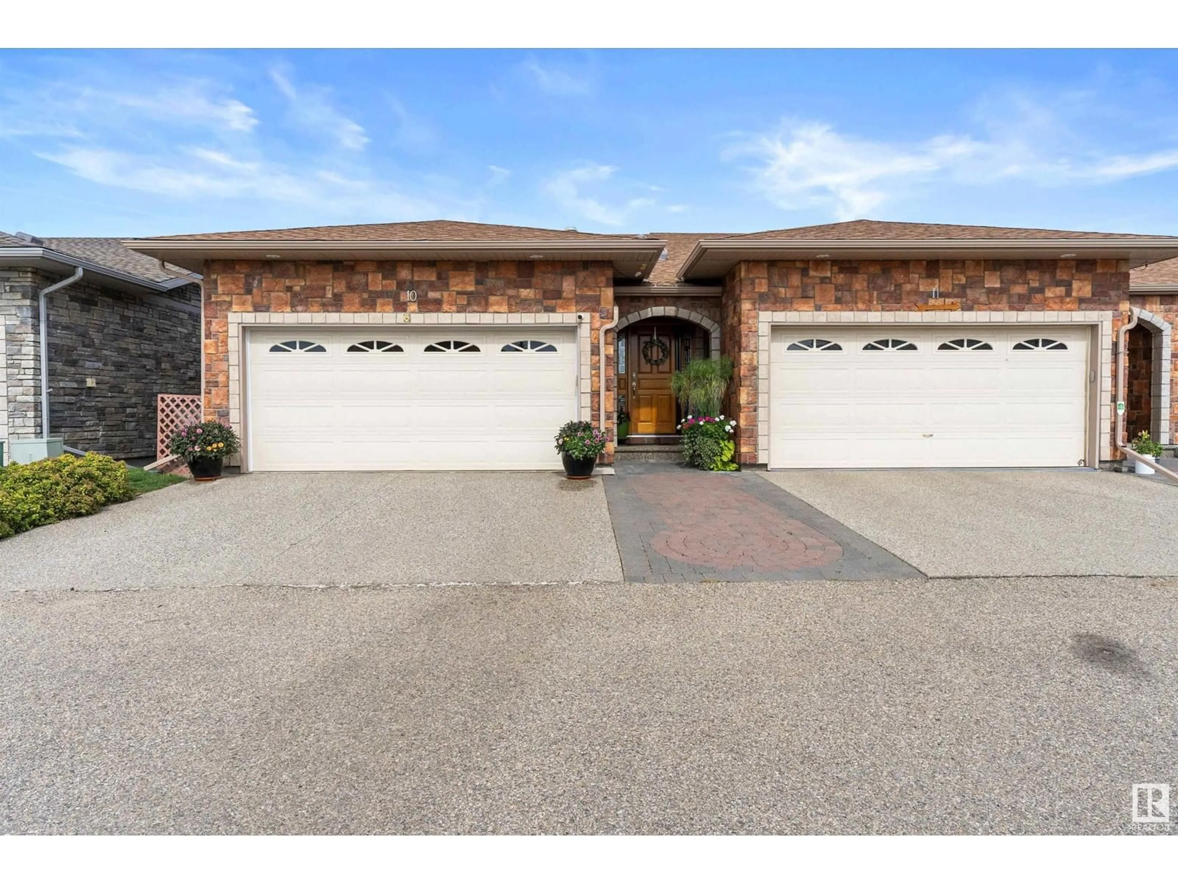 Indoor garage for #10 10500 103 AV, Morinville Alberta T8R0E7