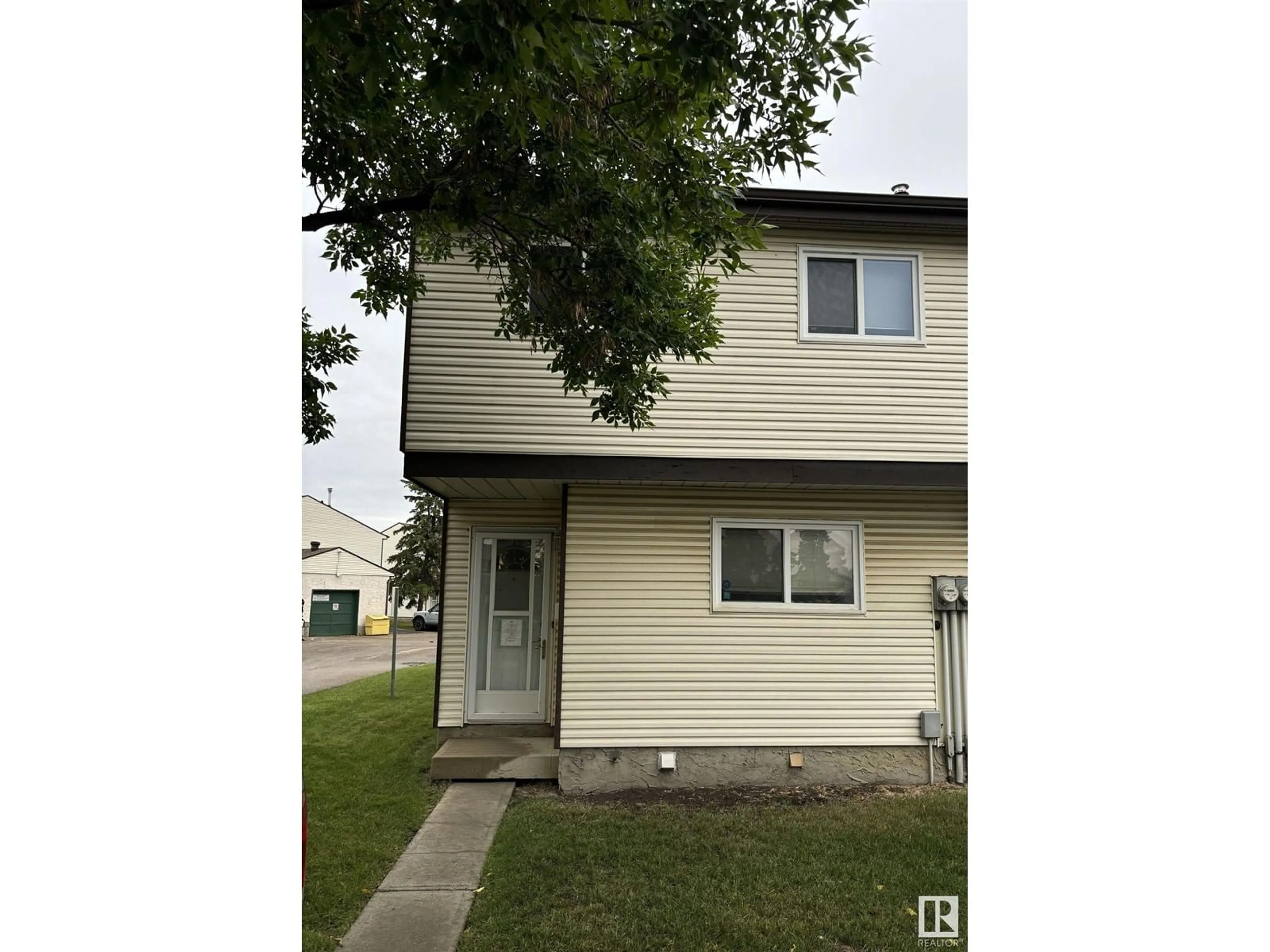 A pic from exterior of the house or condo for 1312 LAKEWOOD ROAD W NW, Edmonton Alberta T6K3P2