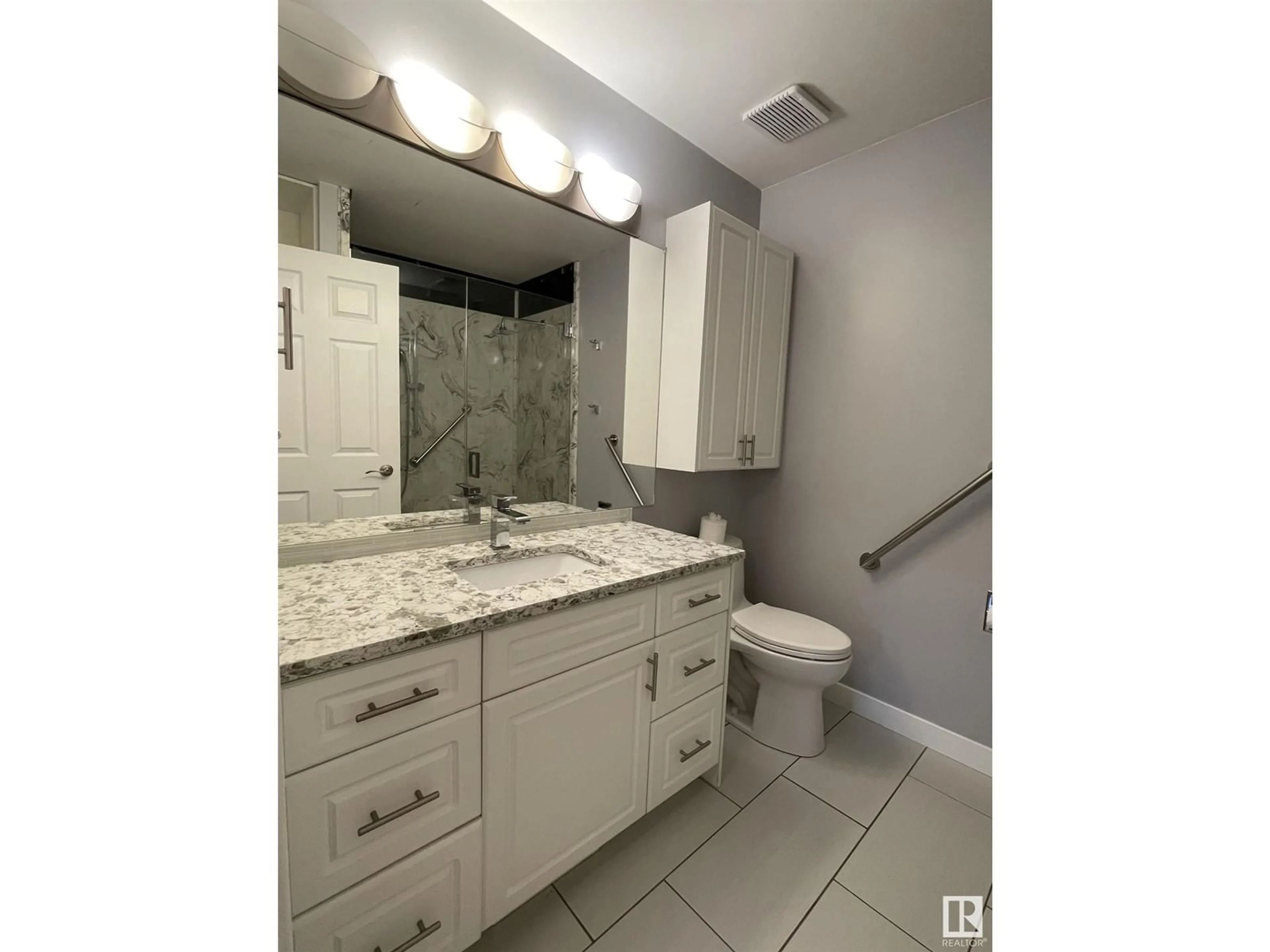 Bathroom, ceramic floors for 108 RAVINE VI, Leduc Alberta T9E6R1