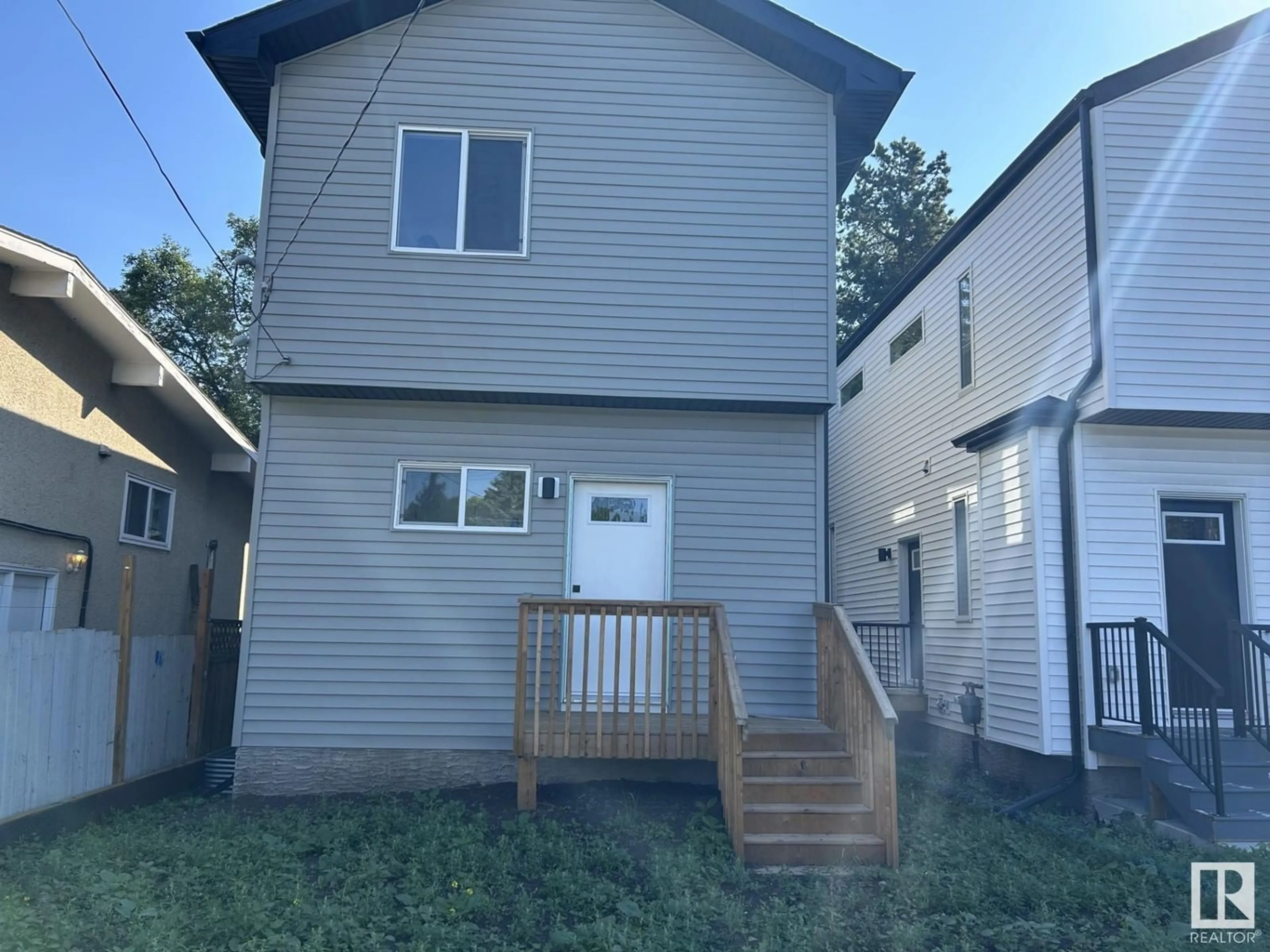 Frontside or backside of a home for 12144 83 ST NW, Edmonton Alberta T5B2Z9