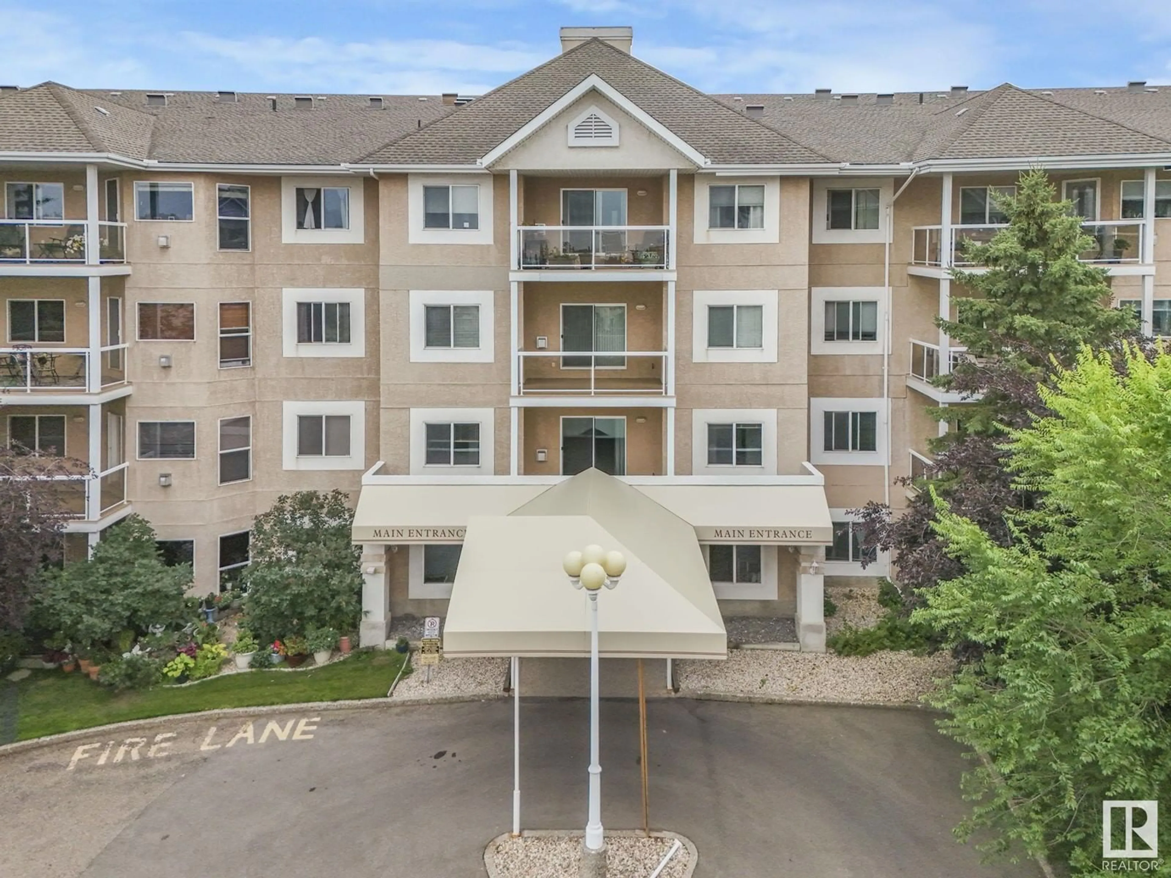 A pic from exterior of the house or condo for #218 10511 42 AV NW, Edmonton Alberta T6J7G8