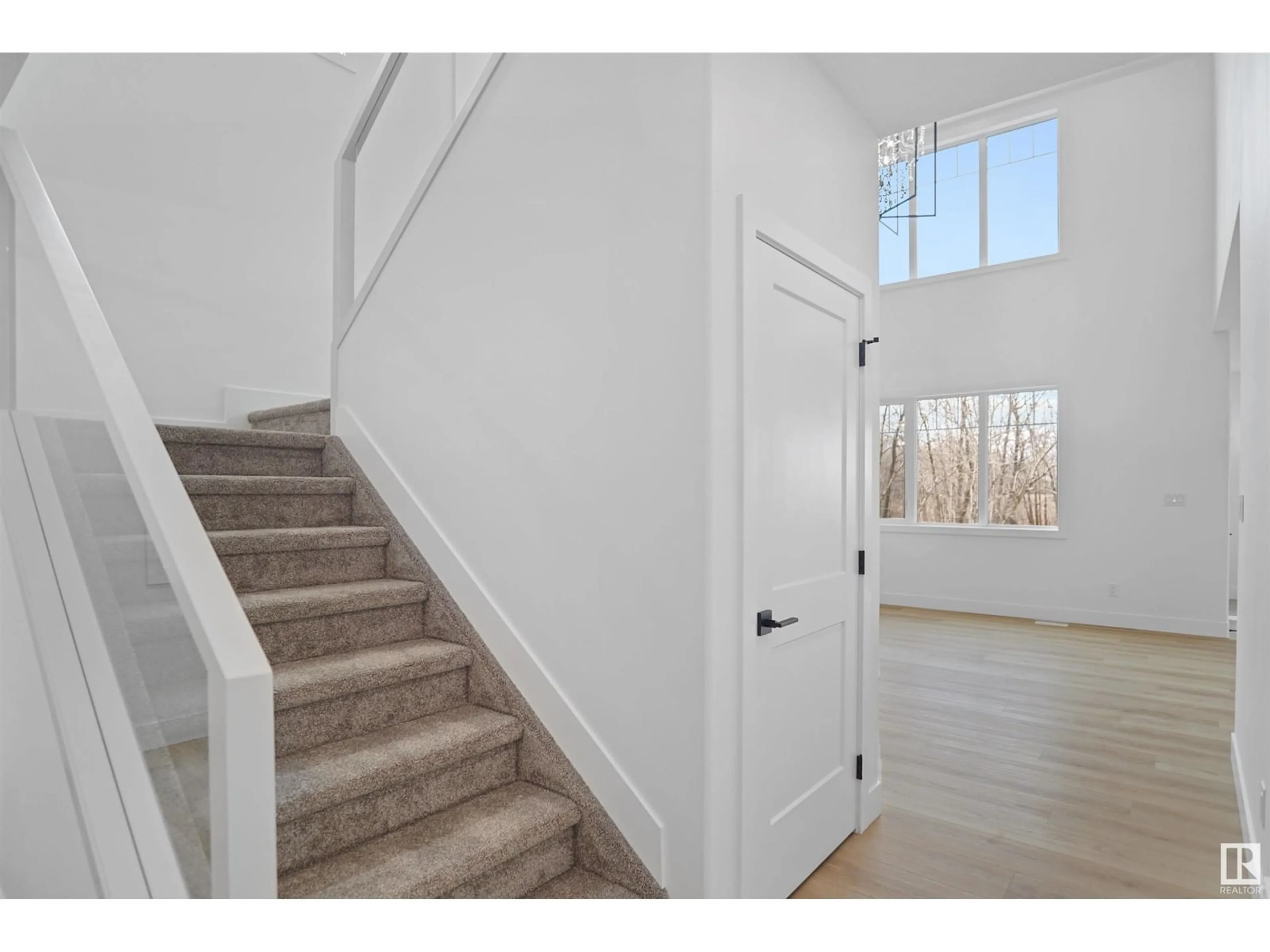 Indoor entryway, wood floors for 3528 6 ST NW, Edmonton Alberta T6T2L5