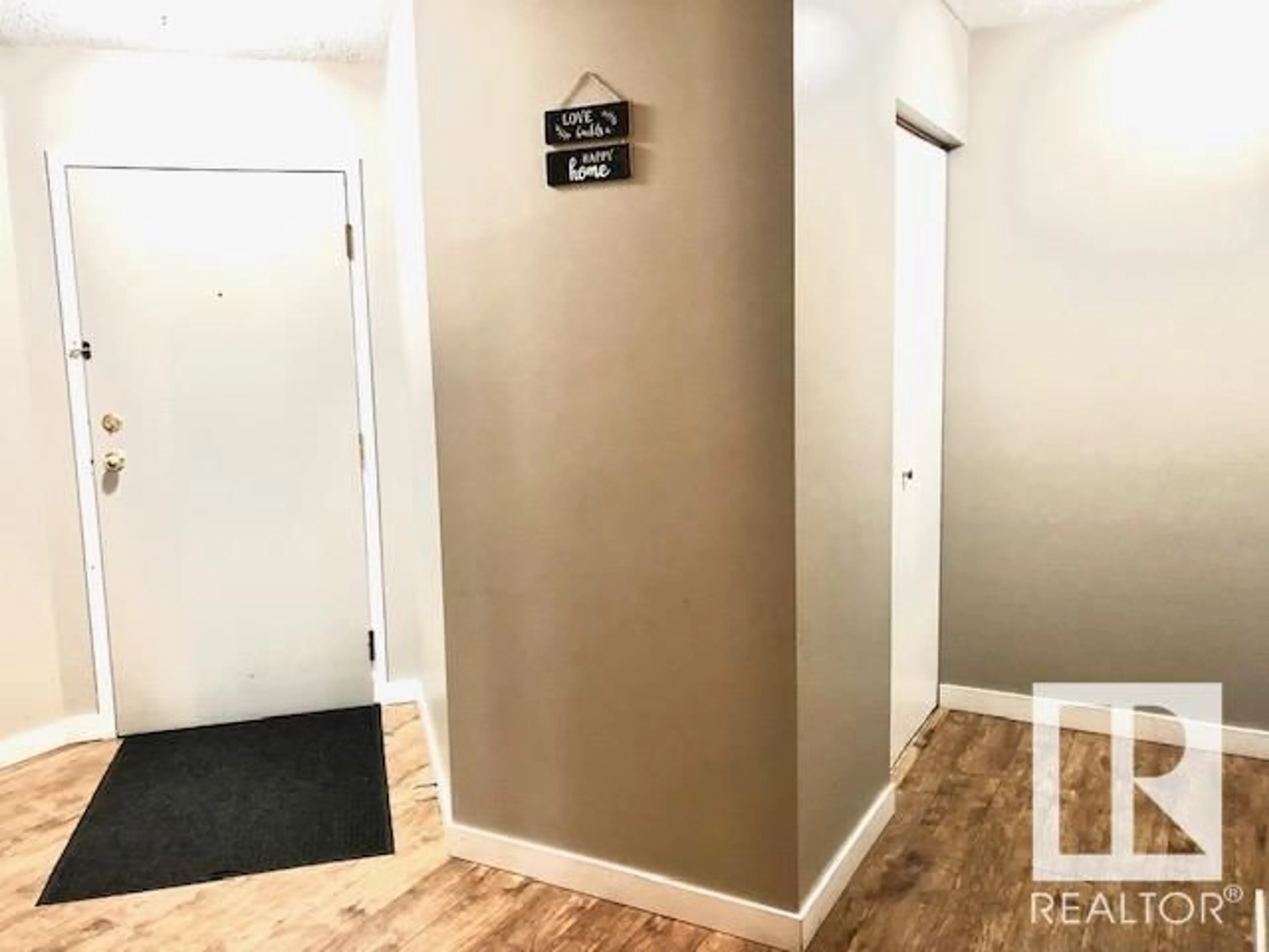 Indoor entryway for #302 9620 174 ST NW, Edmonton Alberta T5T6B9