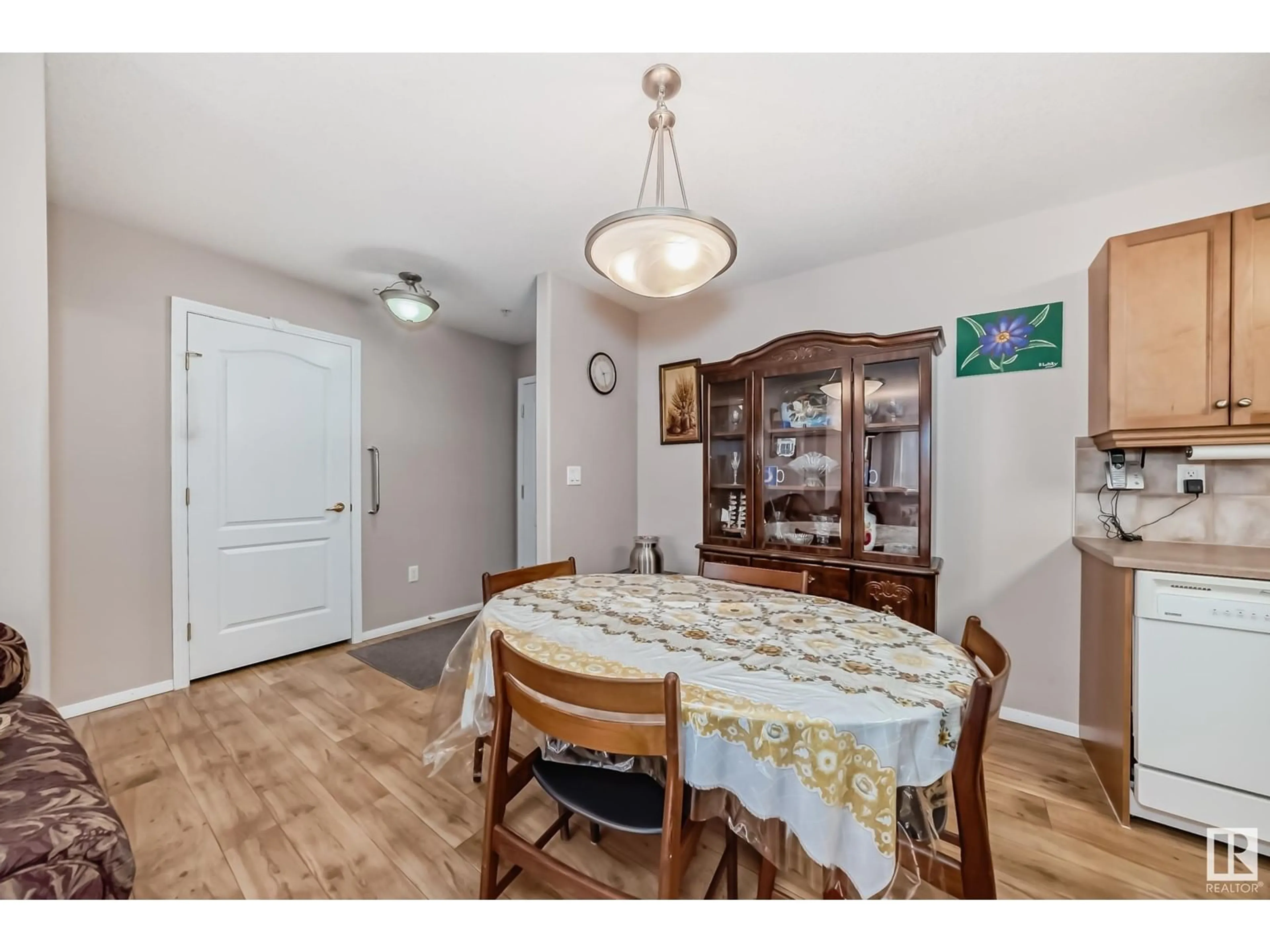 Dining room, wood floors, cottage for #312 8956 156 ST NW, Edmonton Alberta T5R5Z6