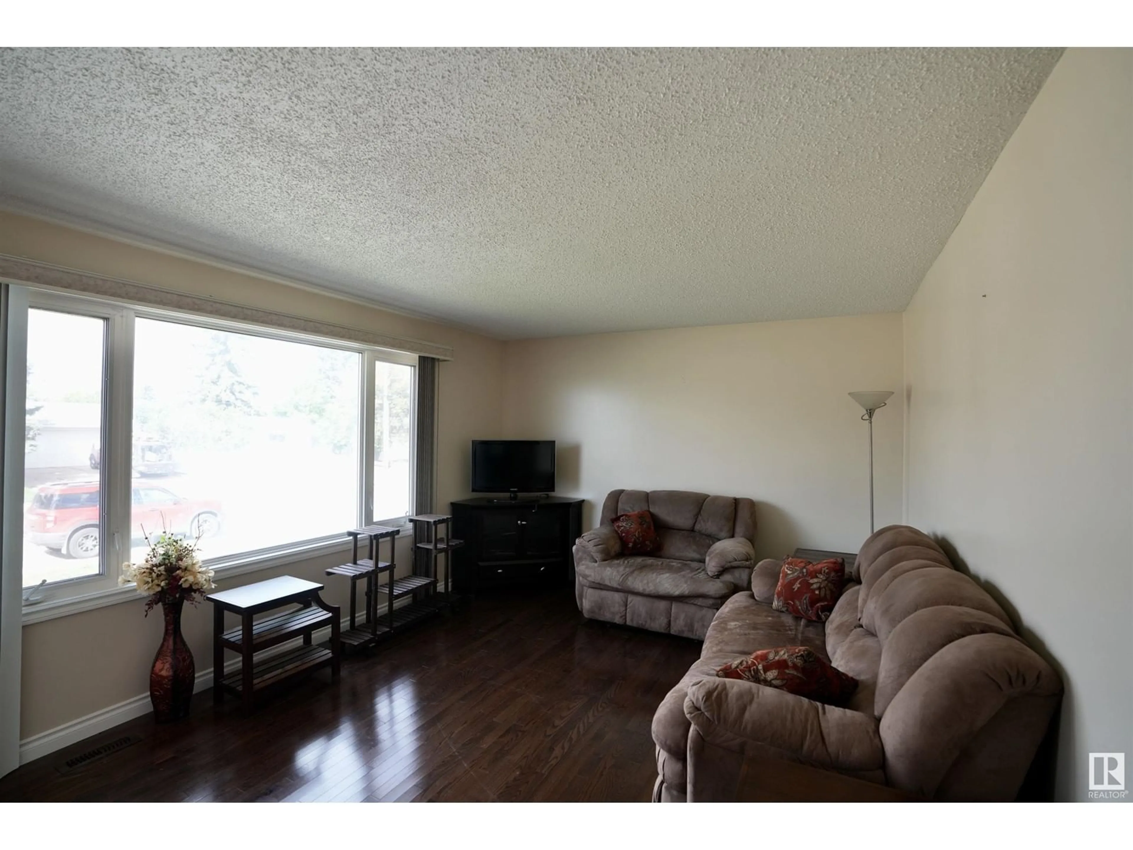 Living room, wood floors for 4801 42 ST, St. Paul Town Alberta T0A3A2