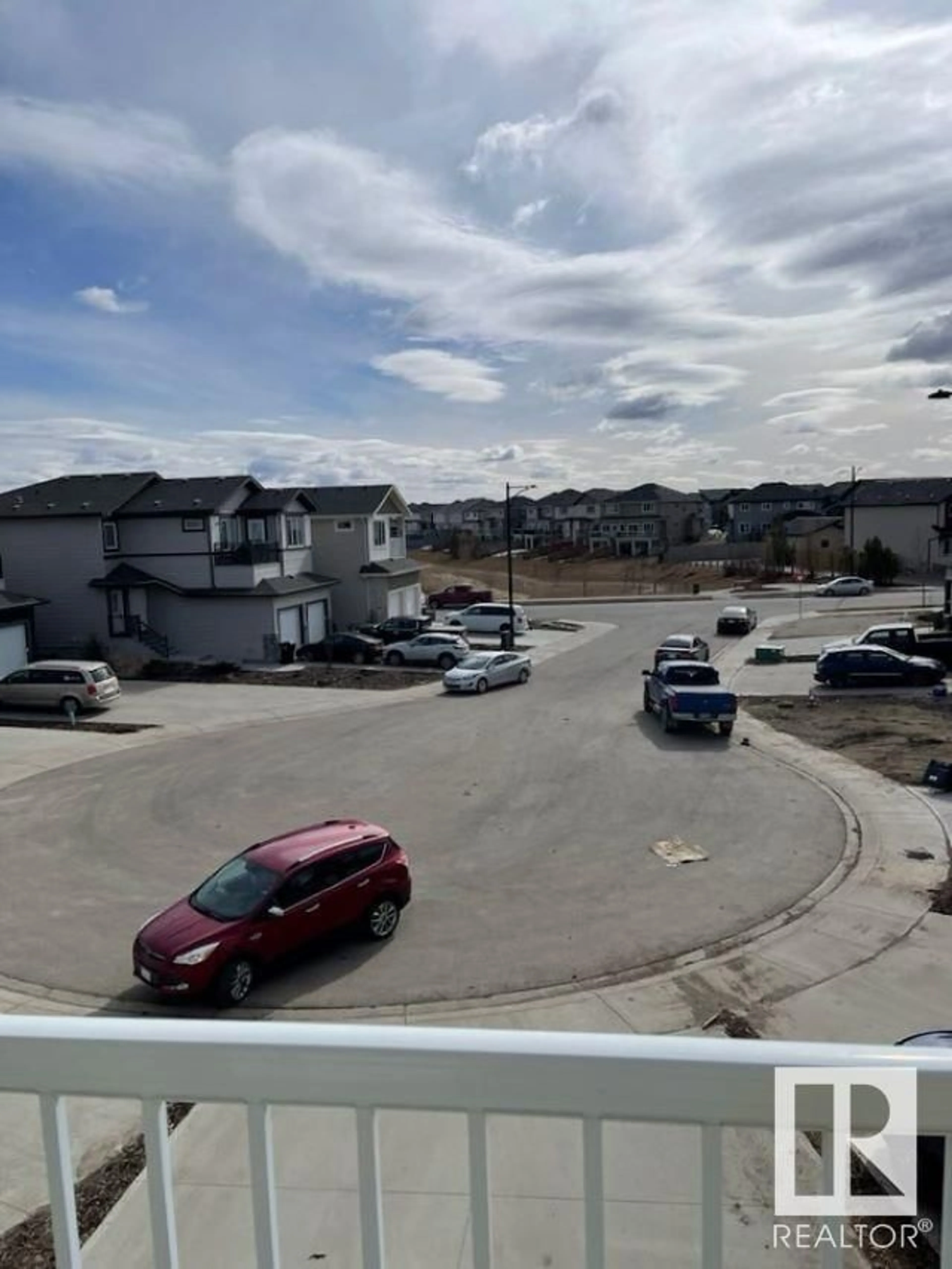 Parking for 7315 CREIGHTON CL SW, Edmonton Alberta T6W3J6