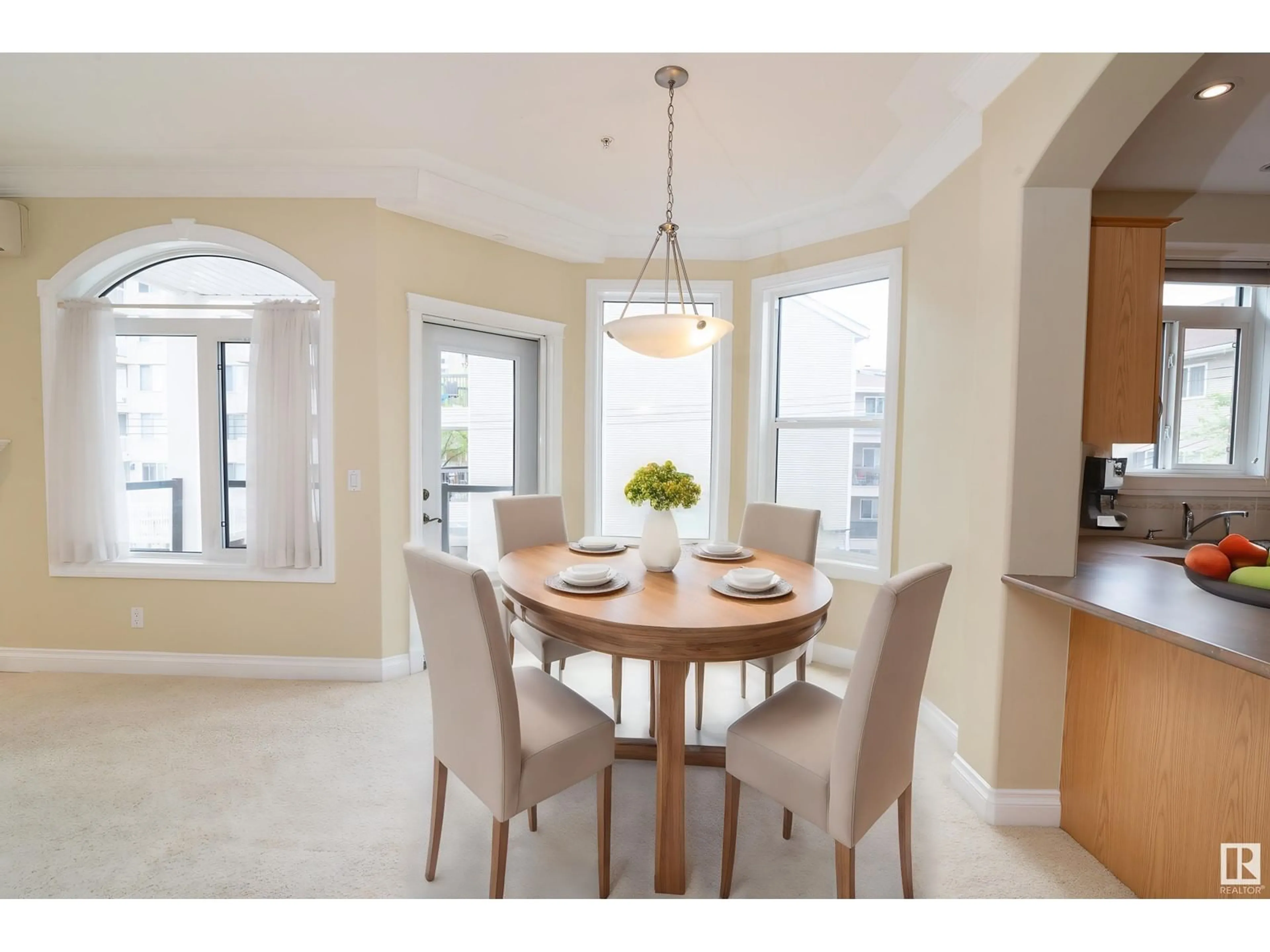 Dining room, wood floors for #304 10178 117 ST NW, Edmonton Alberta T5K2X9