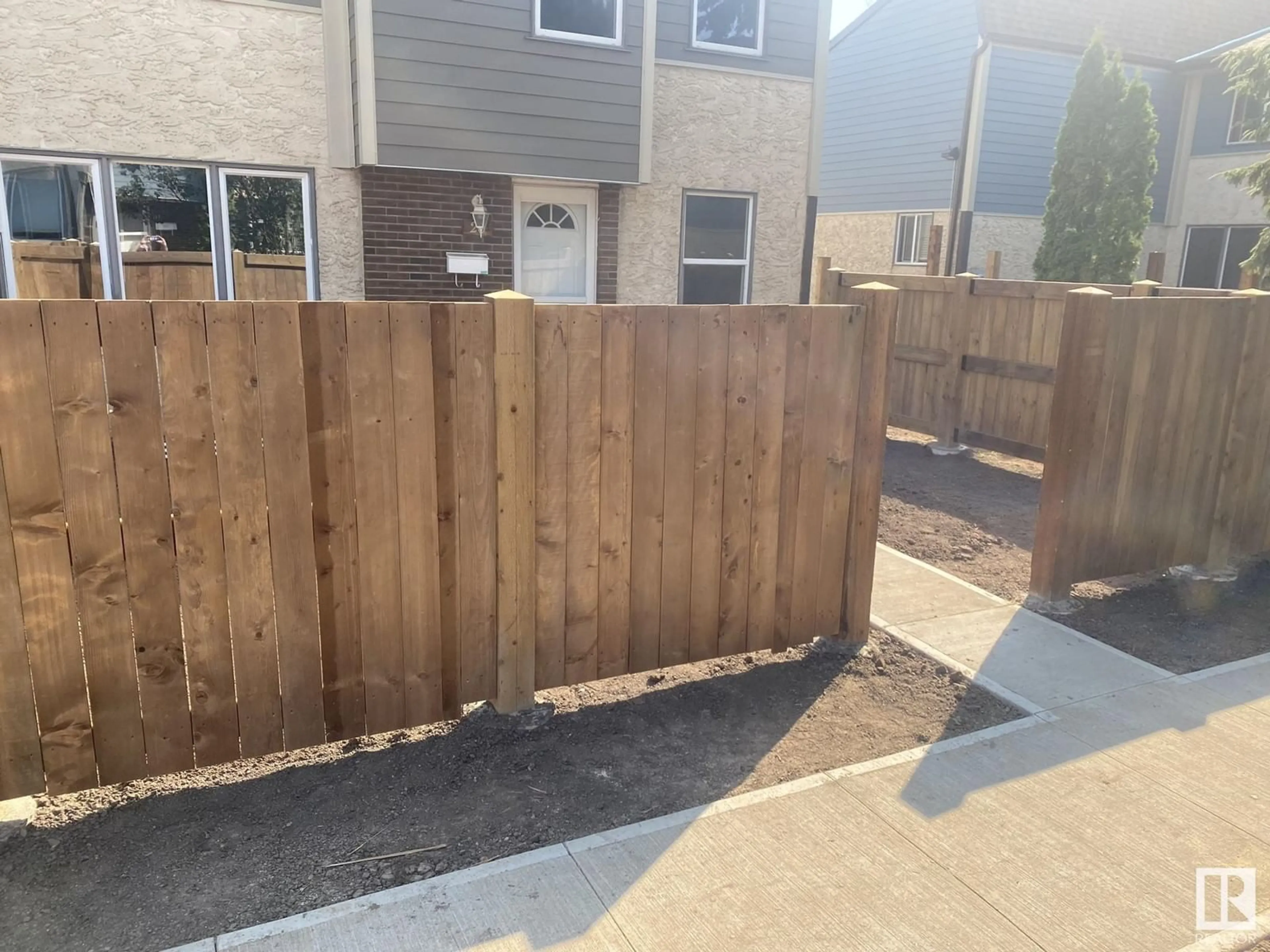 Fenced yard for 20 WILLOWDALE PL NW, Edmonton Alberta T5T1Z4