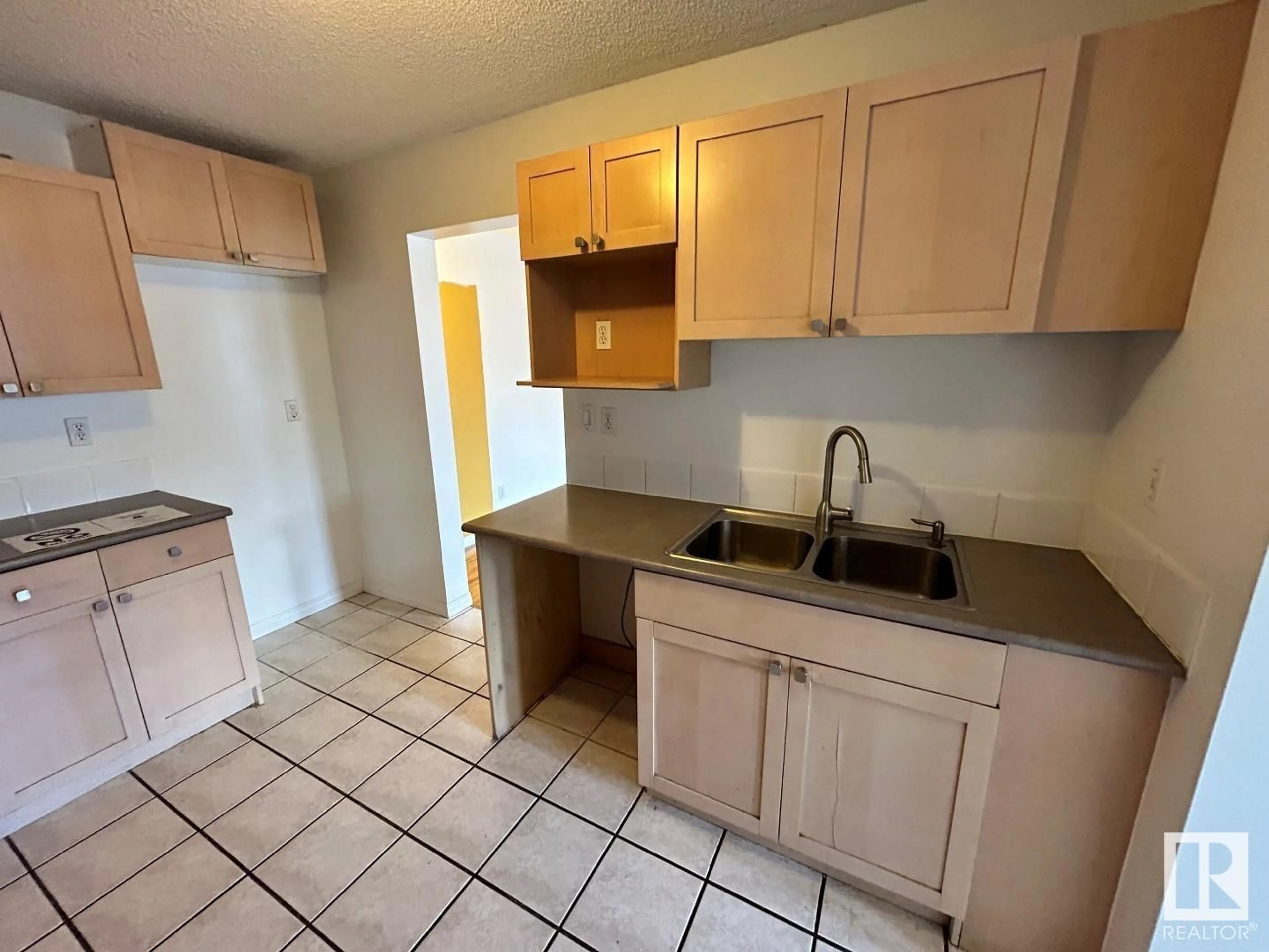 Standard kitchen, unknown floor for #318 11217 103 AV NW, Edmonton Alberta T5K2V9