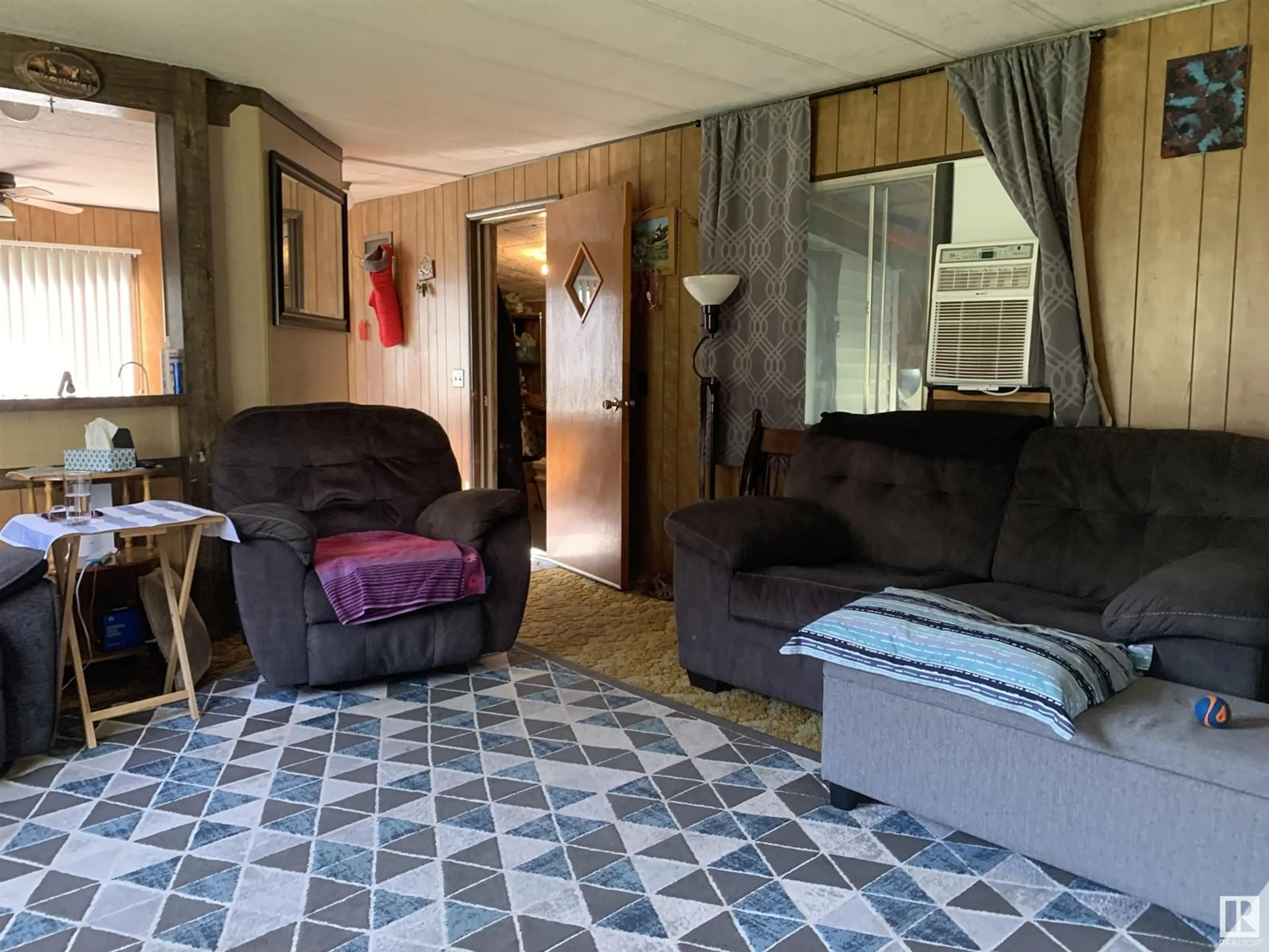 A pic of a room for 102 1A AV, Rural Parkland County Alberta T0E0V0