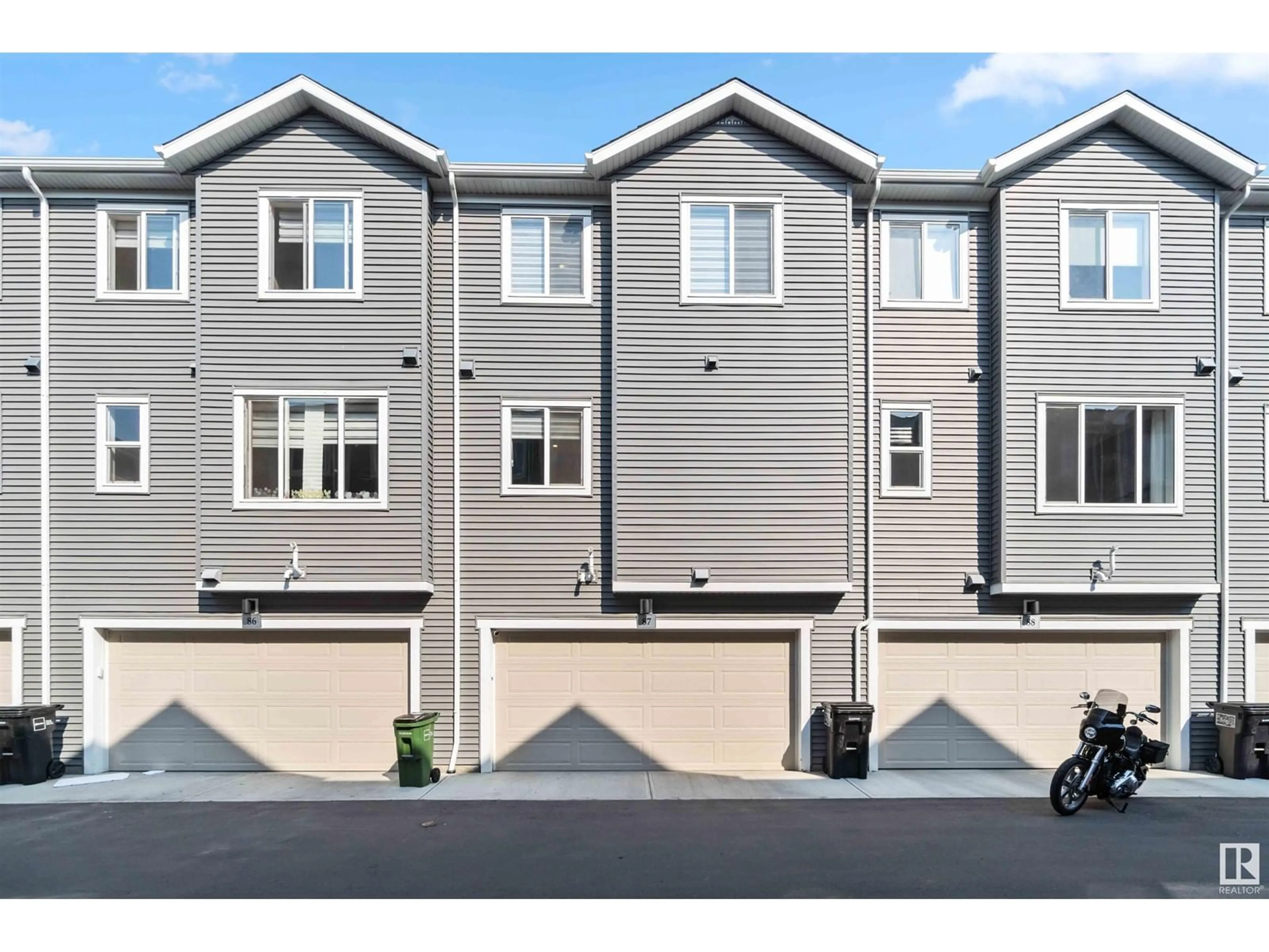 A pic from exterior of the house or condo for #87 2072 WONNACOTT WY SW, Edmonton Alberta T6X2V7