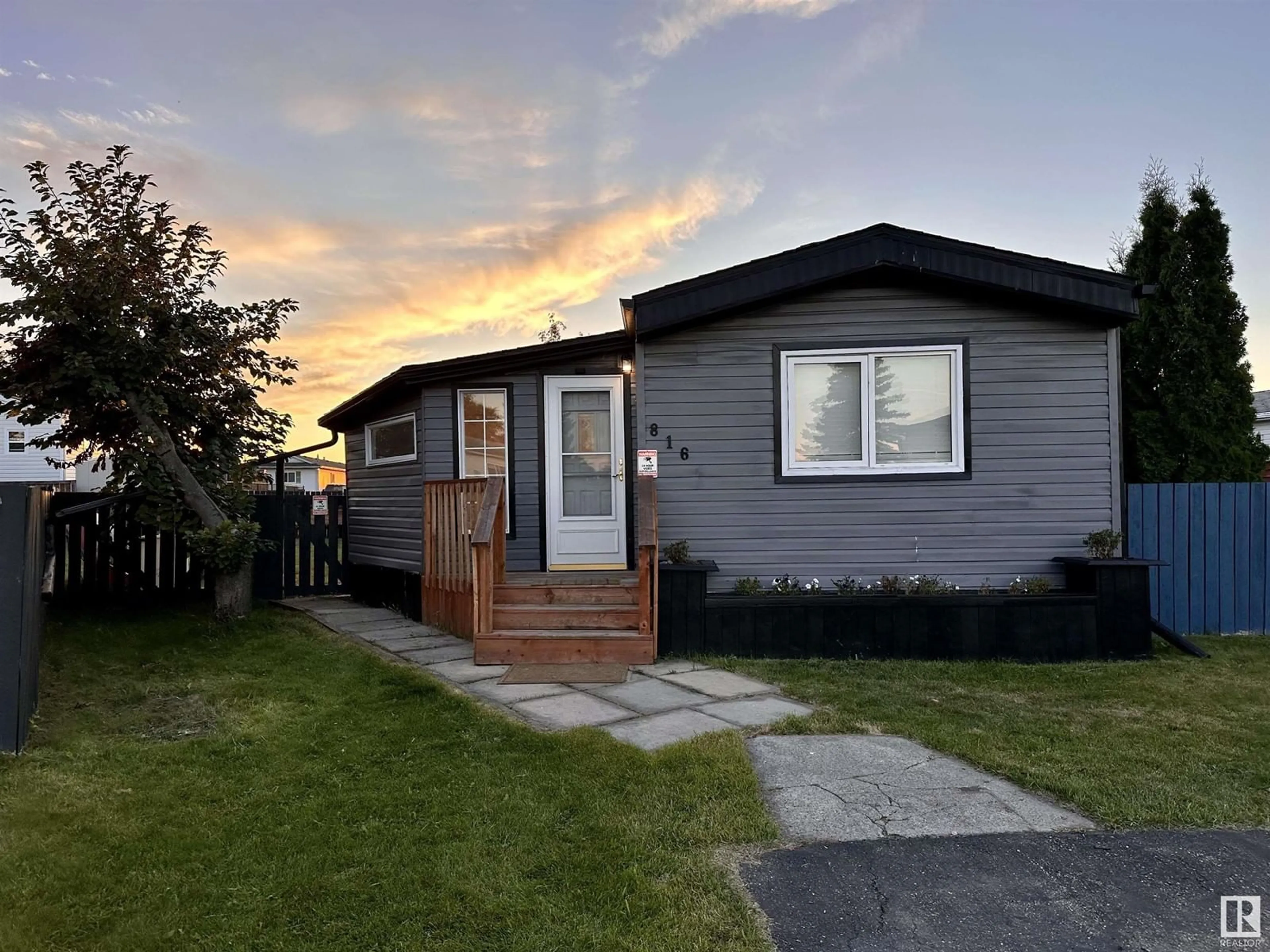 Frontside or backside of a home for #816 53222 RR272, Rural Parkland County Alberta T7X3R2