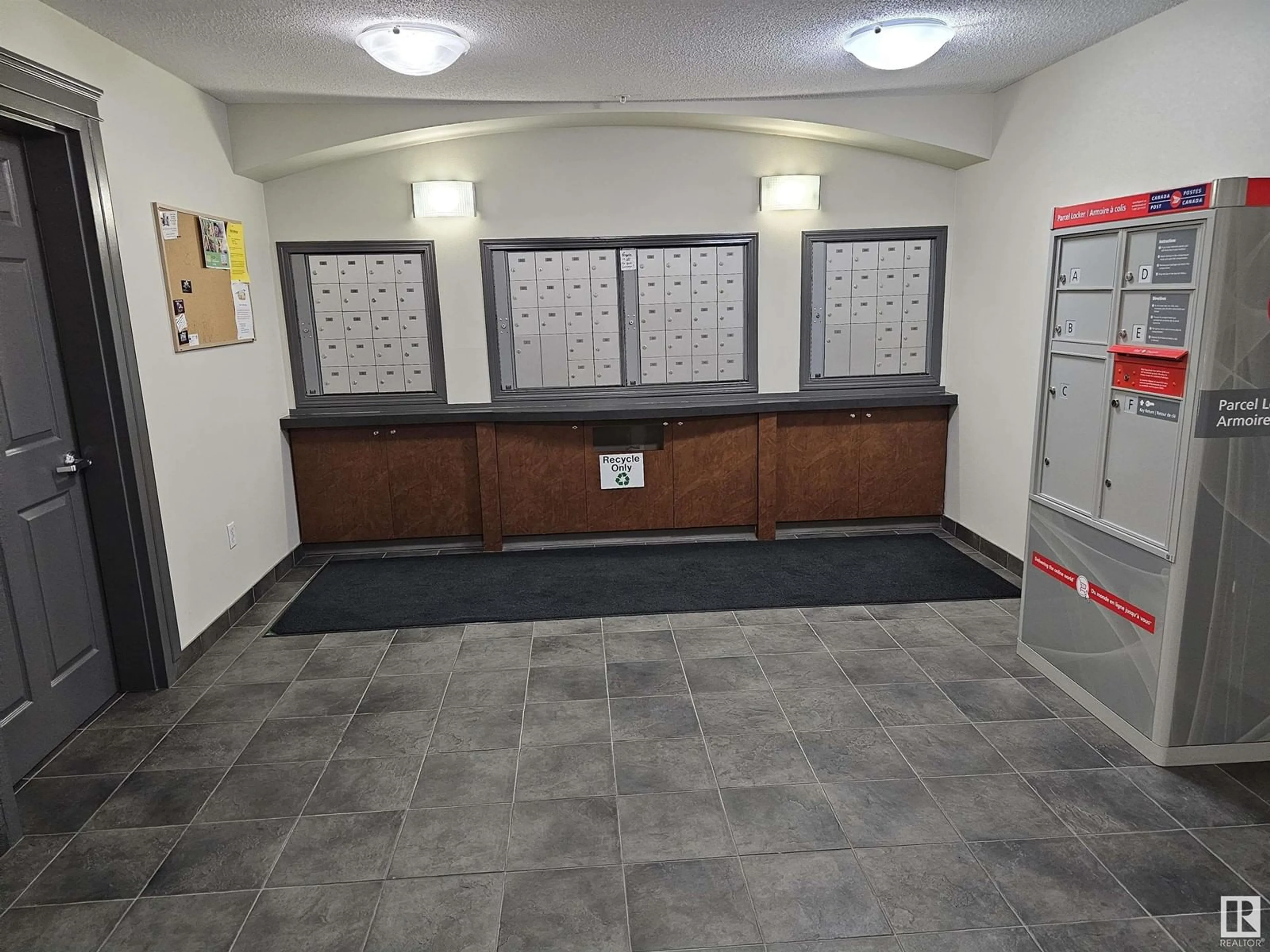 Indoor lobby, unknown floor for #305 636 MCALLISTER LO SW, Edmonton Alberta T6W1N4