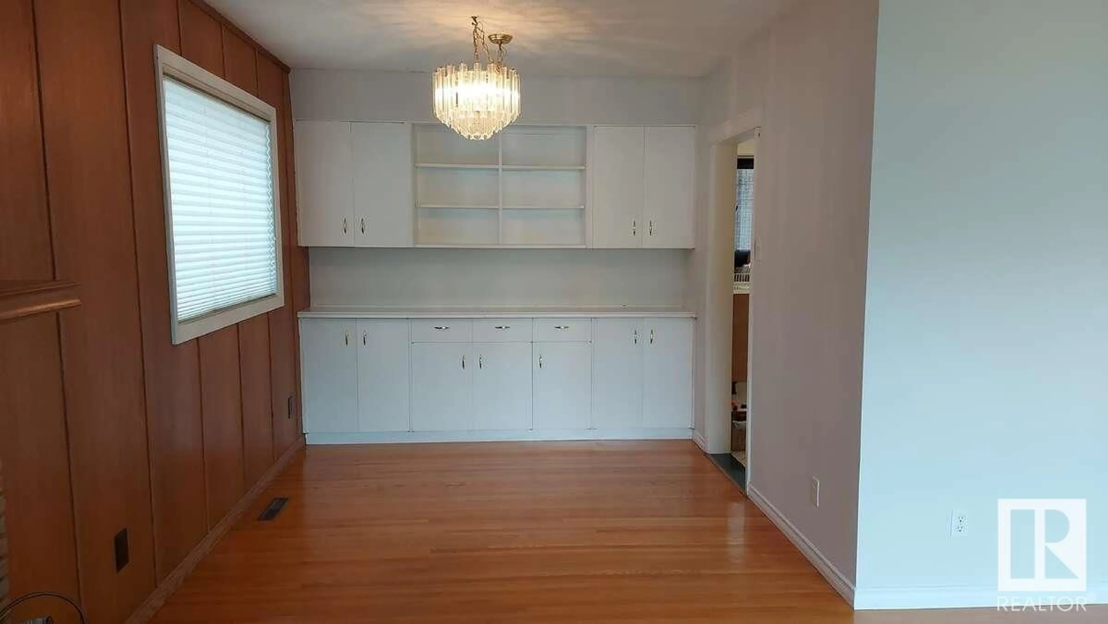 A pic of a room, wood floors for 8714 160 ST NW, Edmonton Alberta T5R2H5