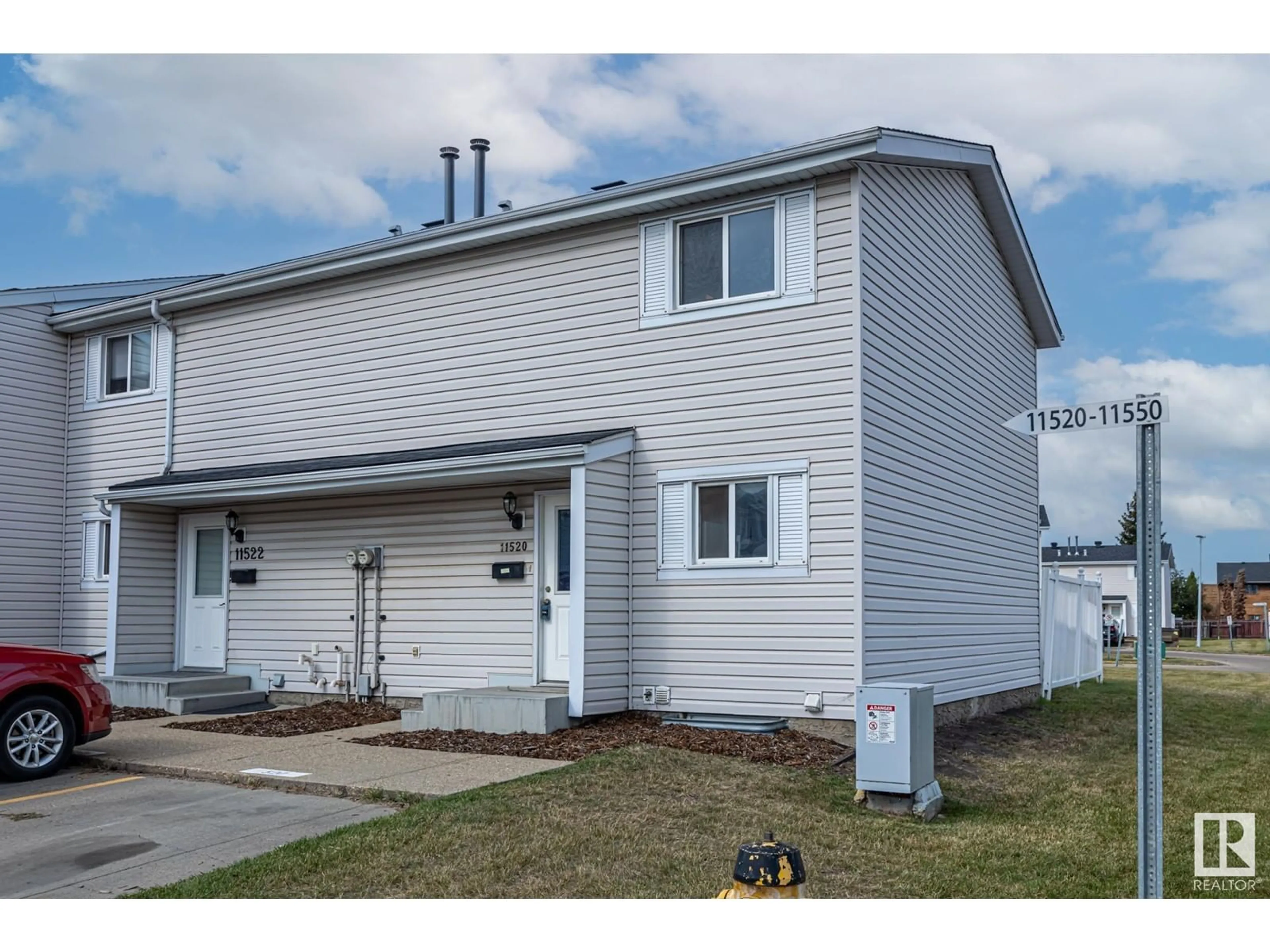 A pic from exterior of the house or condo for 11520 139 AV NW, Edmonton Alberta T5X3L4