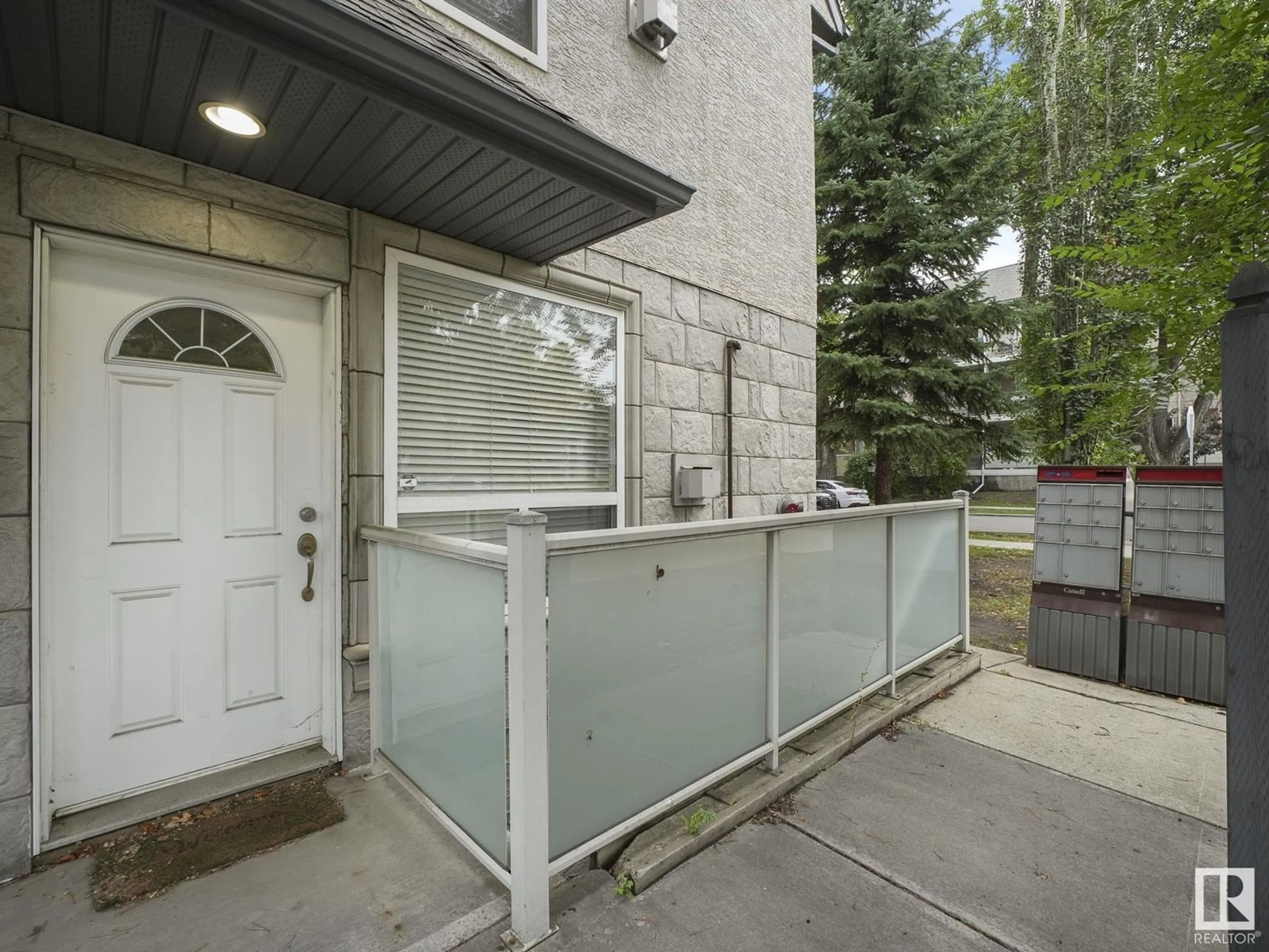 A pic from exterior of the house or condo, the street view for 8028 109 ST NW, Edmonton Alberta T6G2X9