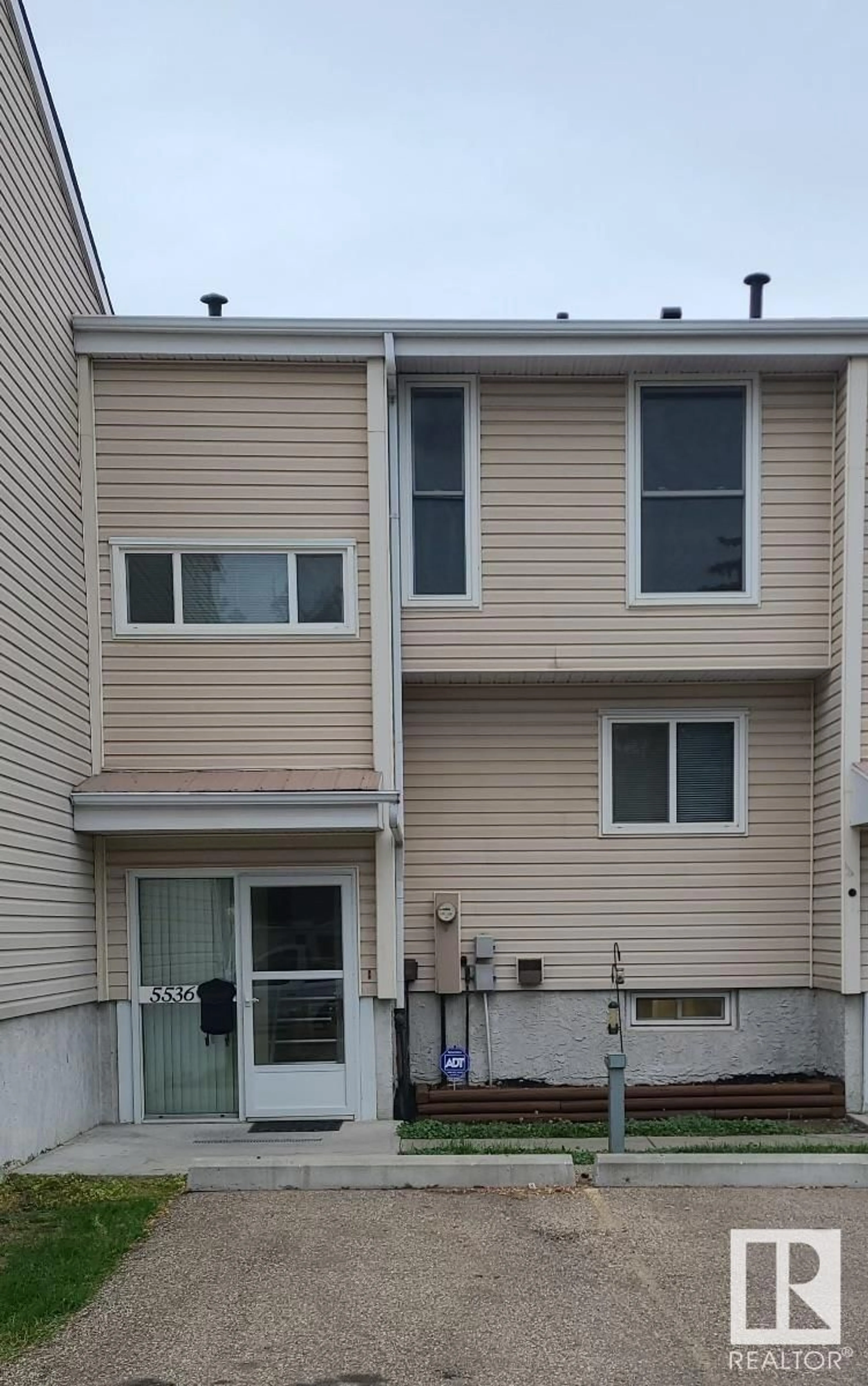 A pic from exterior of the house or condo for 5536 145 AV NW, Edmonton Alberta T5A3R3