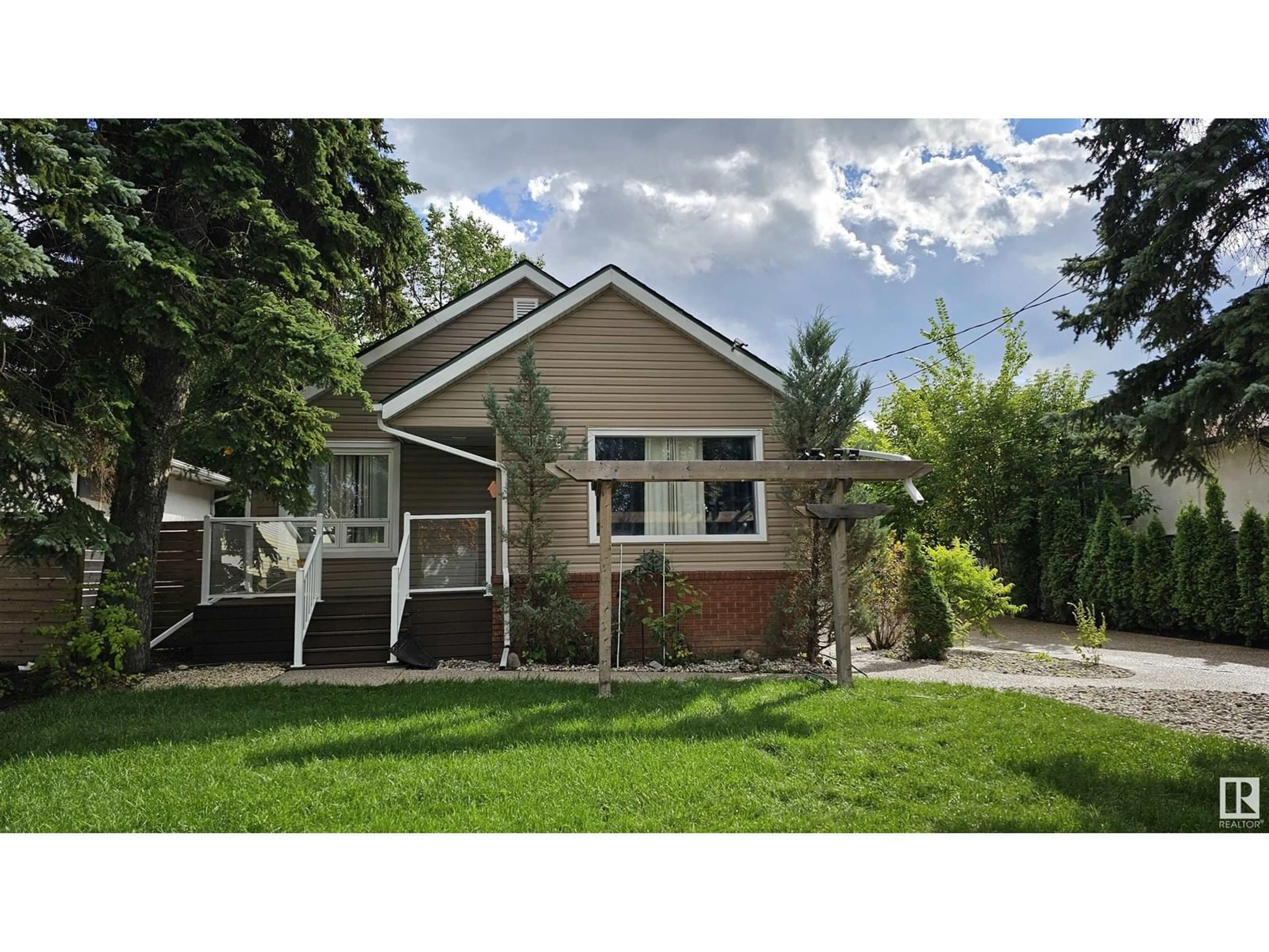 Frontside or backside of a home, cottage for 10921 54 AV NW, Edmonton Alberta T6H0V2