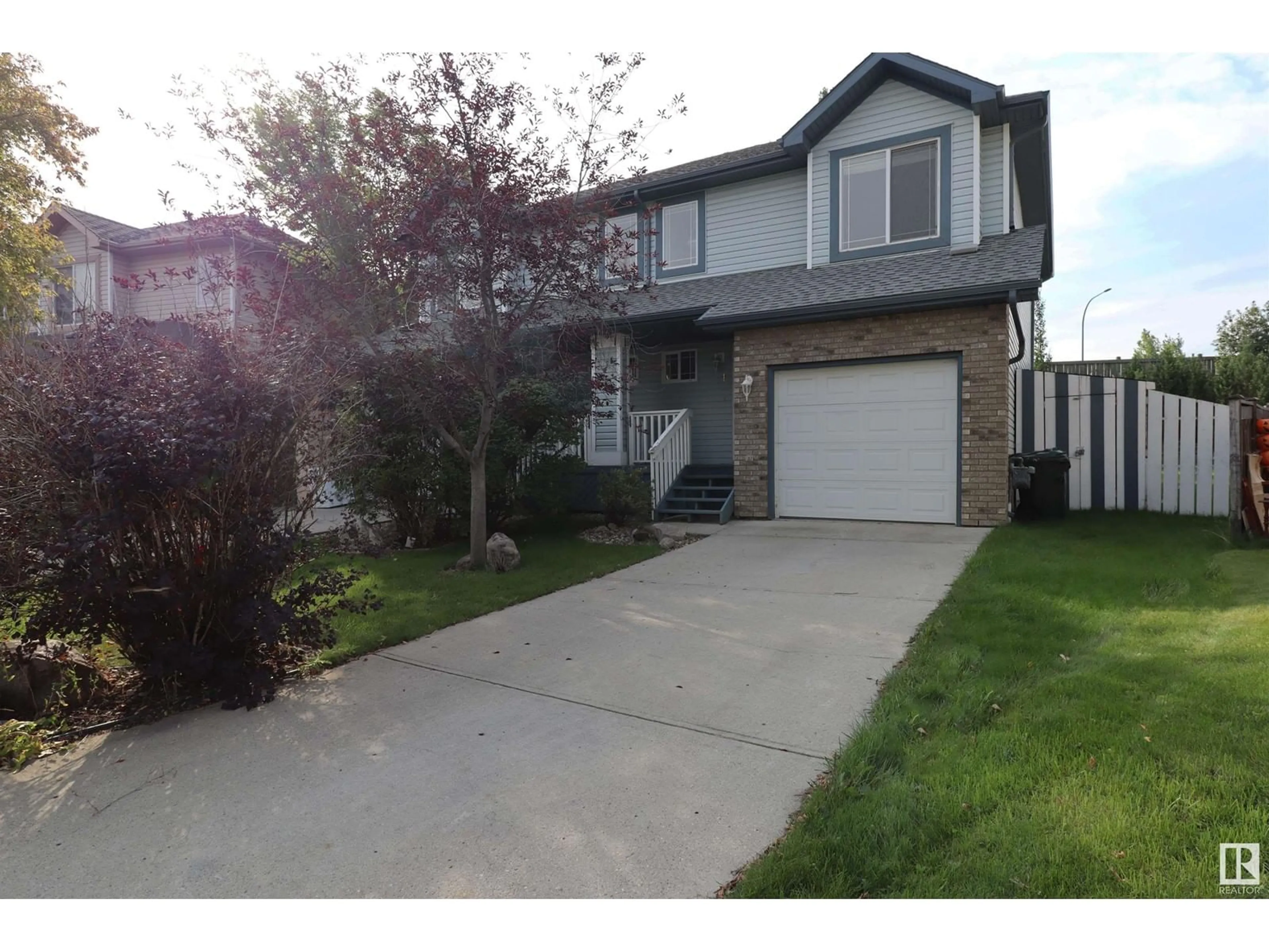 Frontside or backside of a home for 1 VAUGHN AV, Spruce Grove Alberta T7X4M6