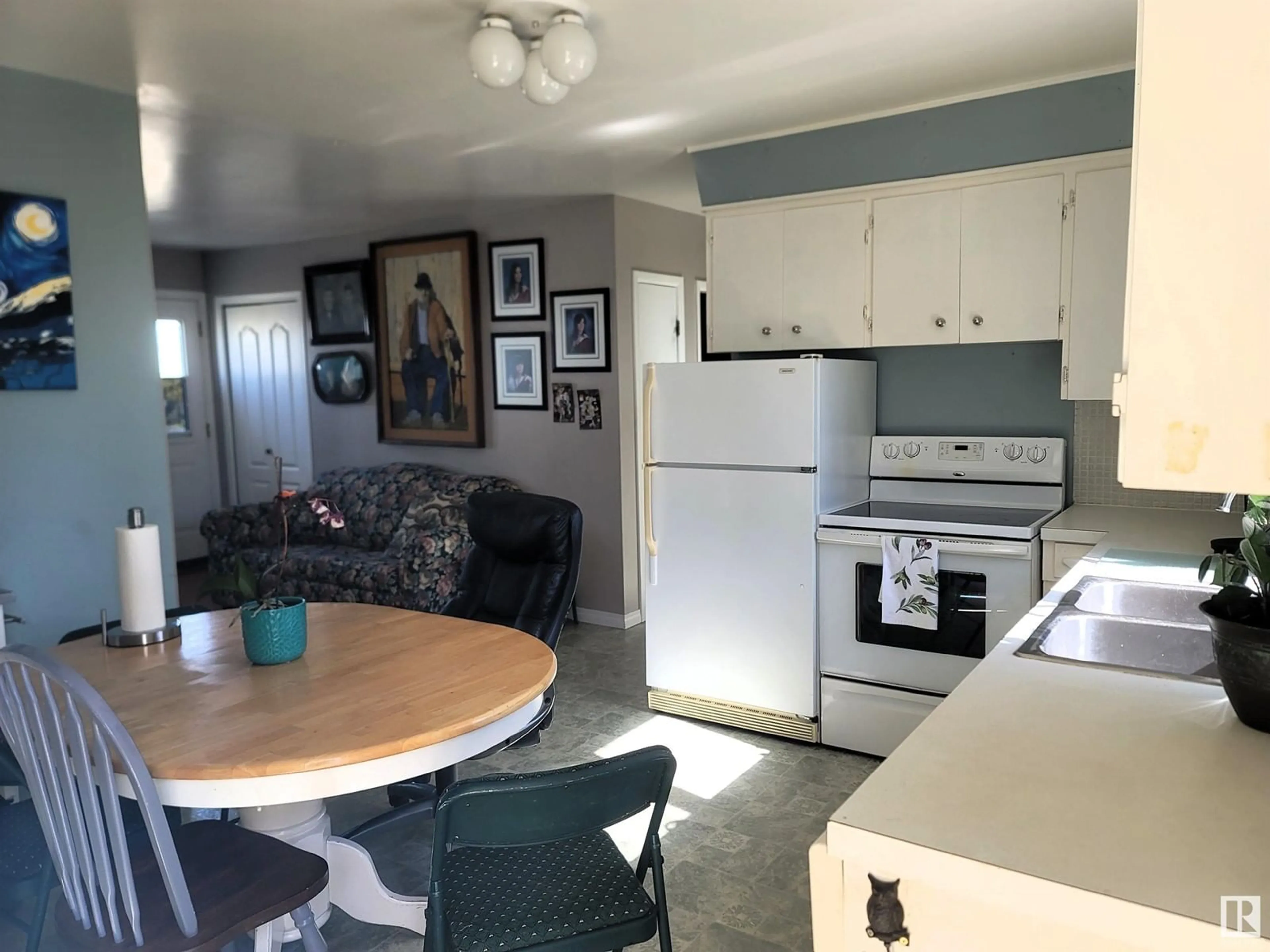 Standard kitchen, cottage for 5008 48 Ave, Fort Kent Alberta T0A1H0