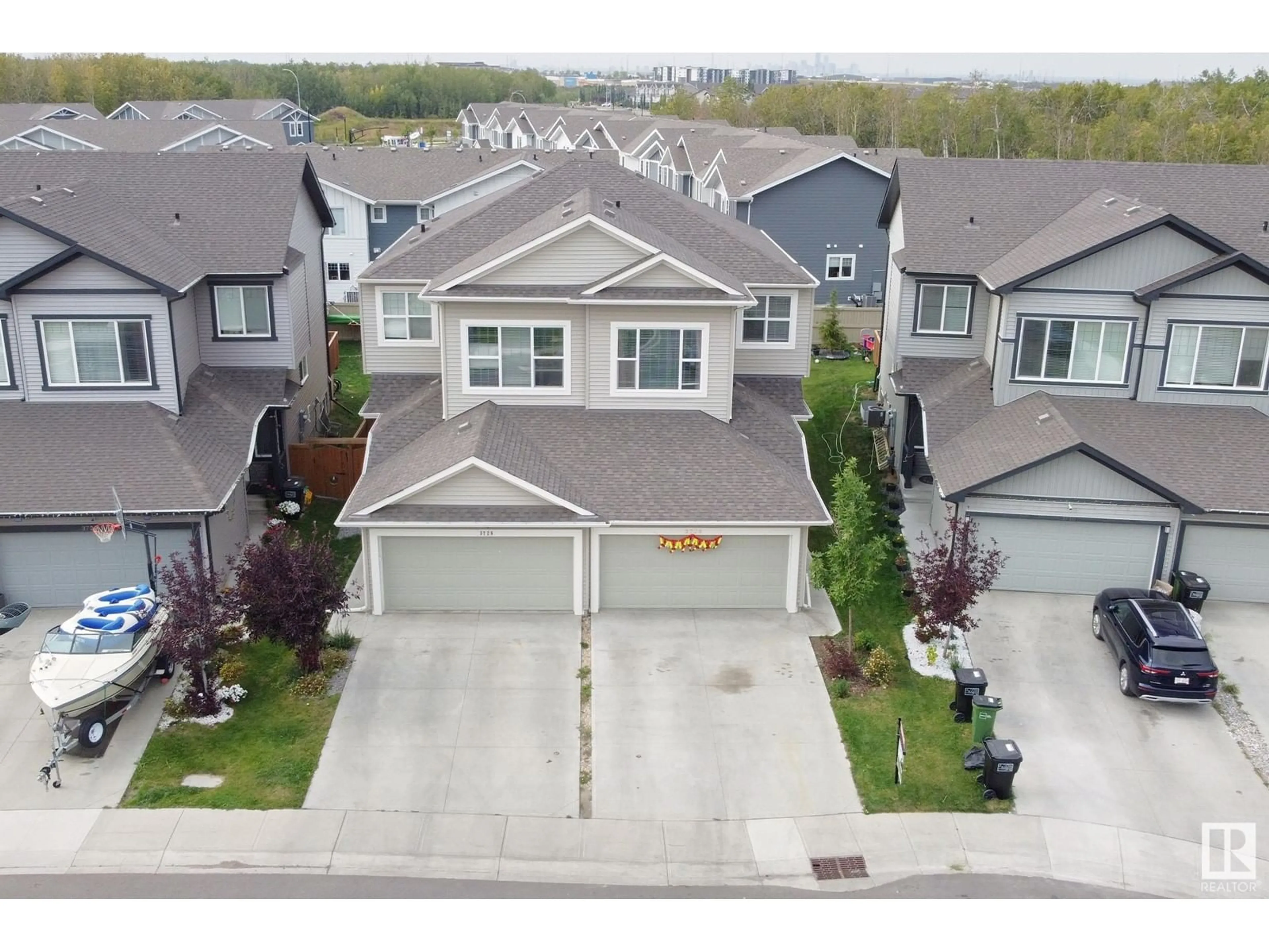 Frontside or backside of a home, the street view for 3728 4 ST NW NW, Edmonton Alberta T6T2L8