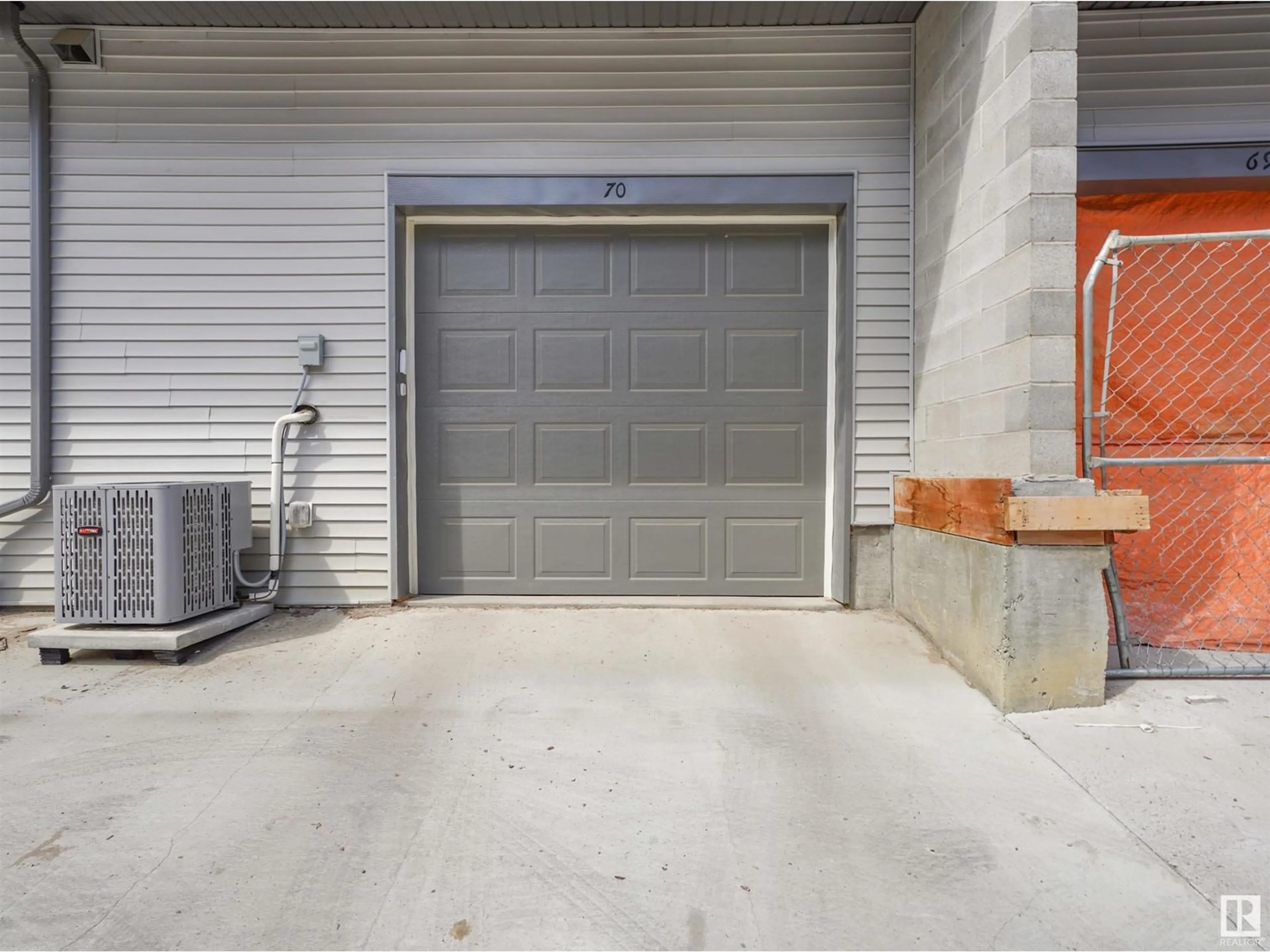 Indoor garage, cement floor for #70 655 WATT BV SW, Edmonton Alberta T6X0Y2