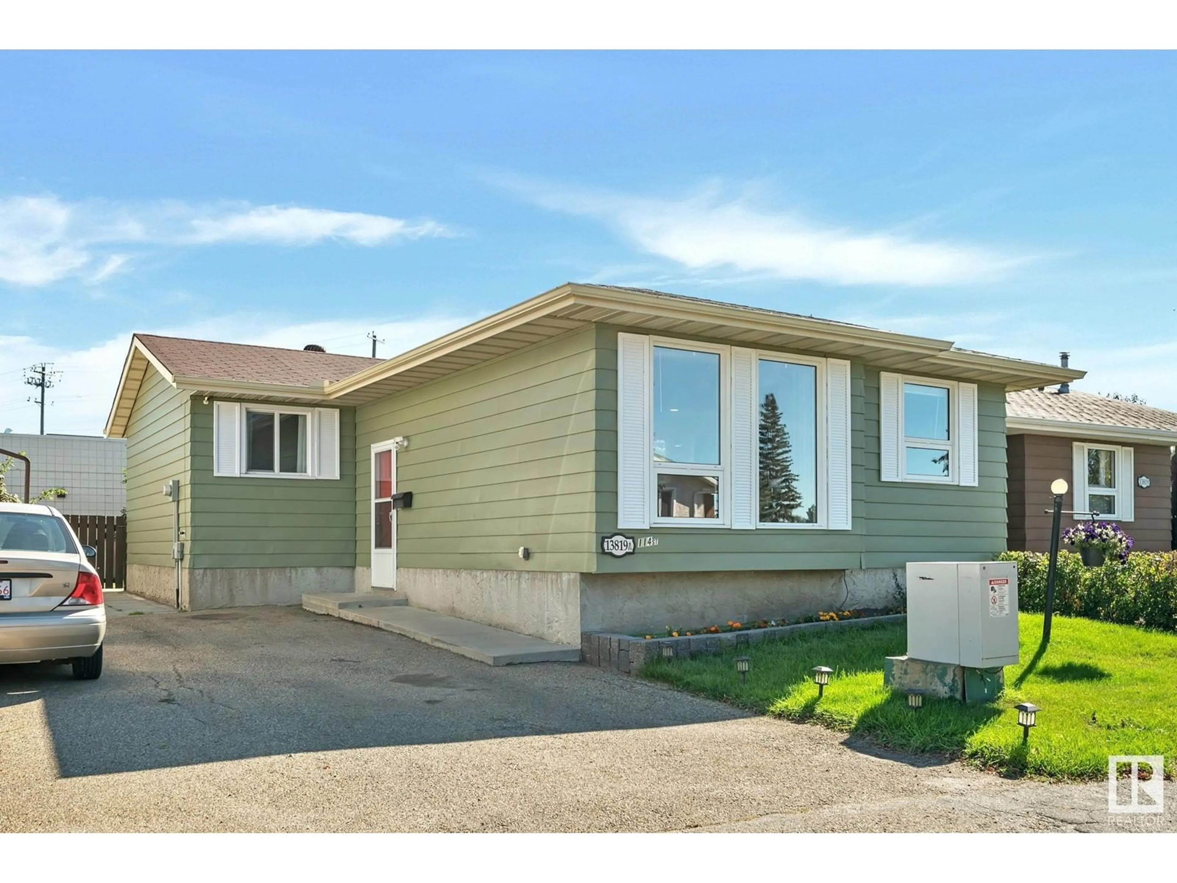 Frontside or backside of a home for 13819A 114 ST NW, Edmonton Alberta T5X4A1