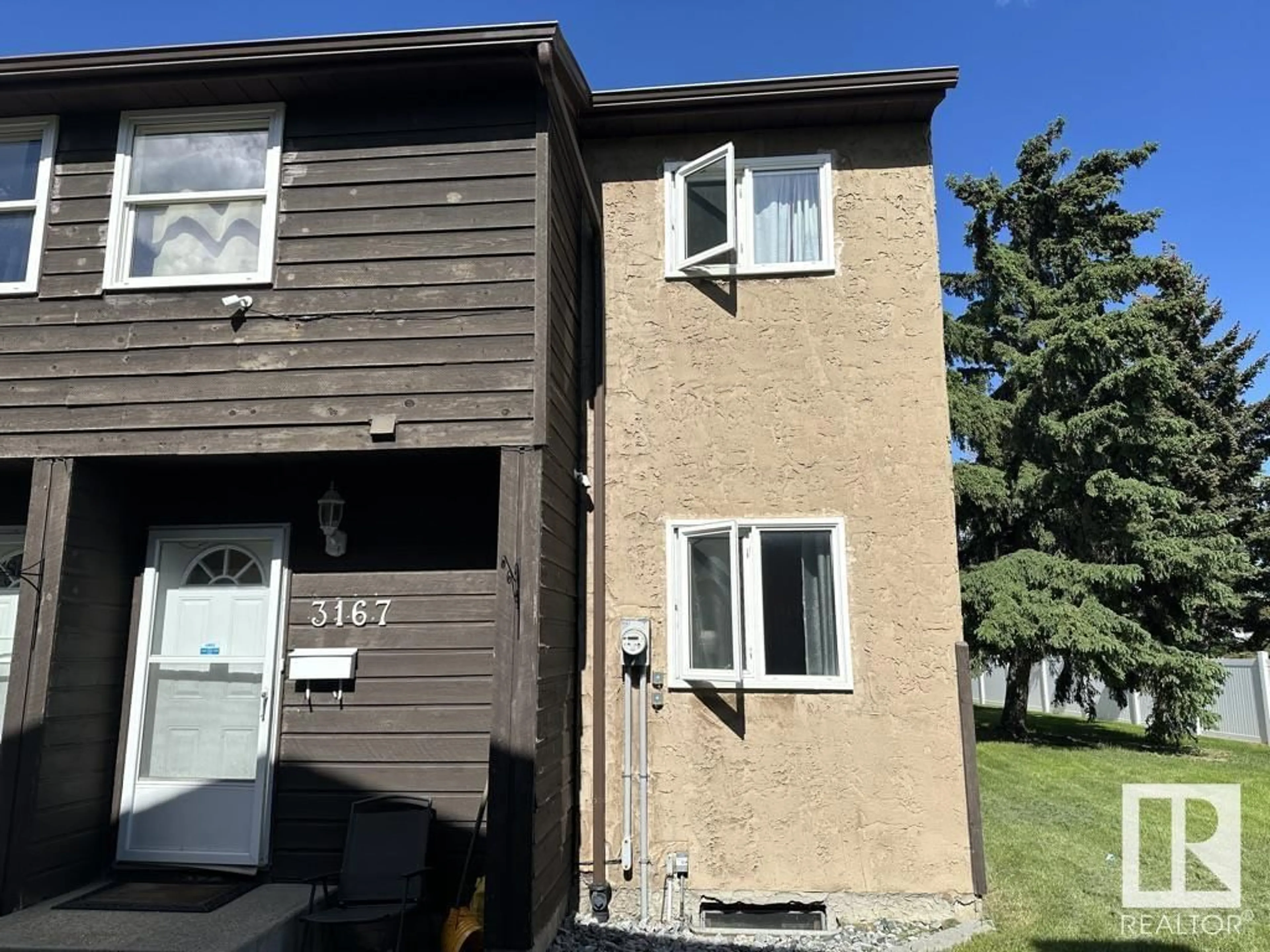 A pic from exterior of the house or condo for 3167 139 Ave NW, Edmonton Alberta T5Y1R4