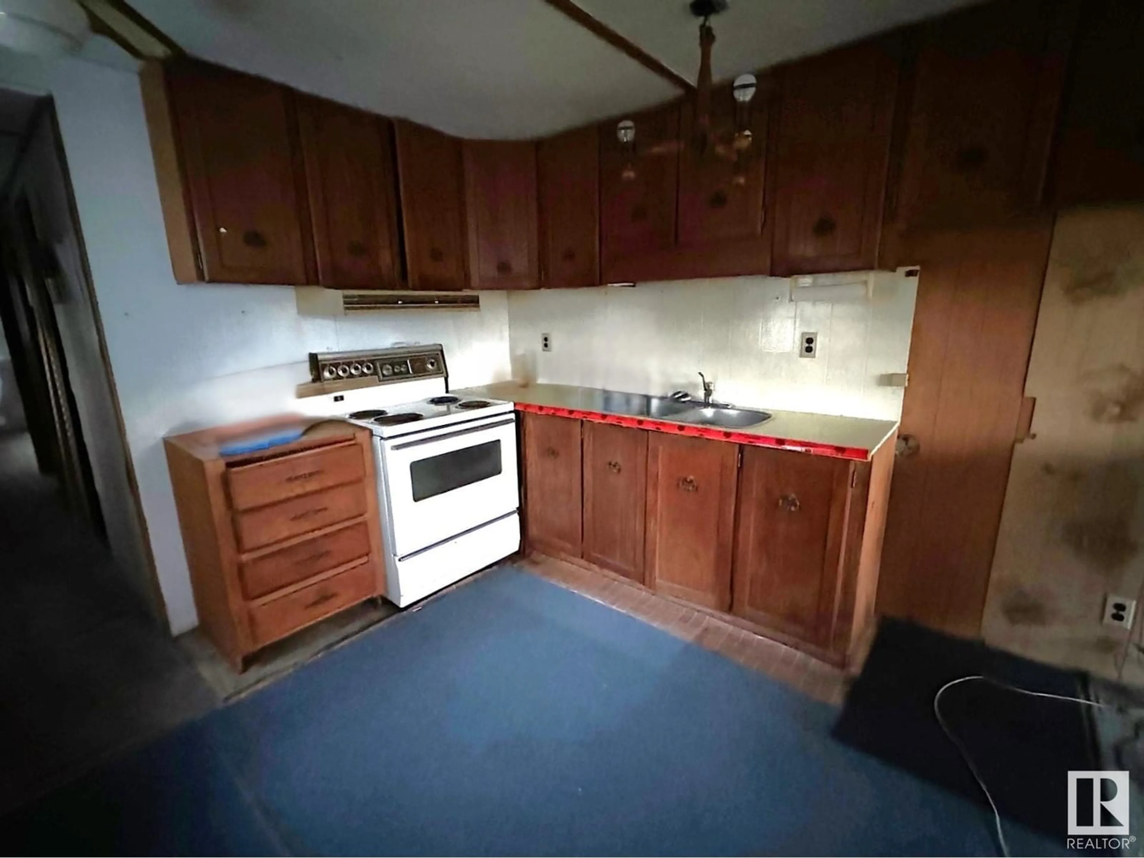 Standard kitchen, unknown floor, cottage for 4616 53 ST, Entwistle Alberta T0E0S0