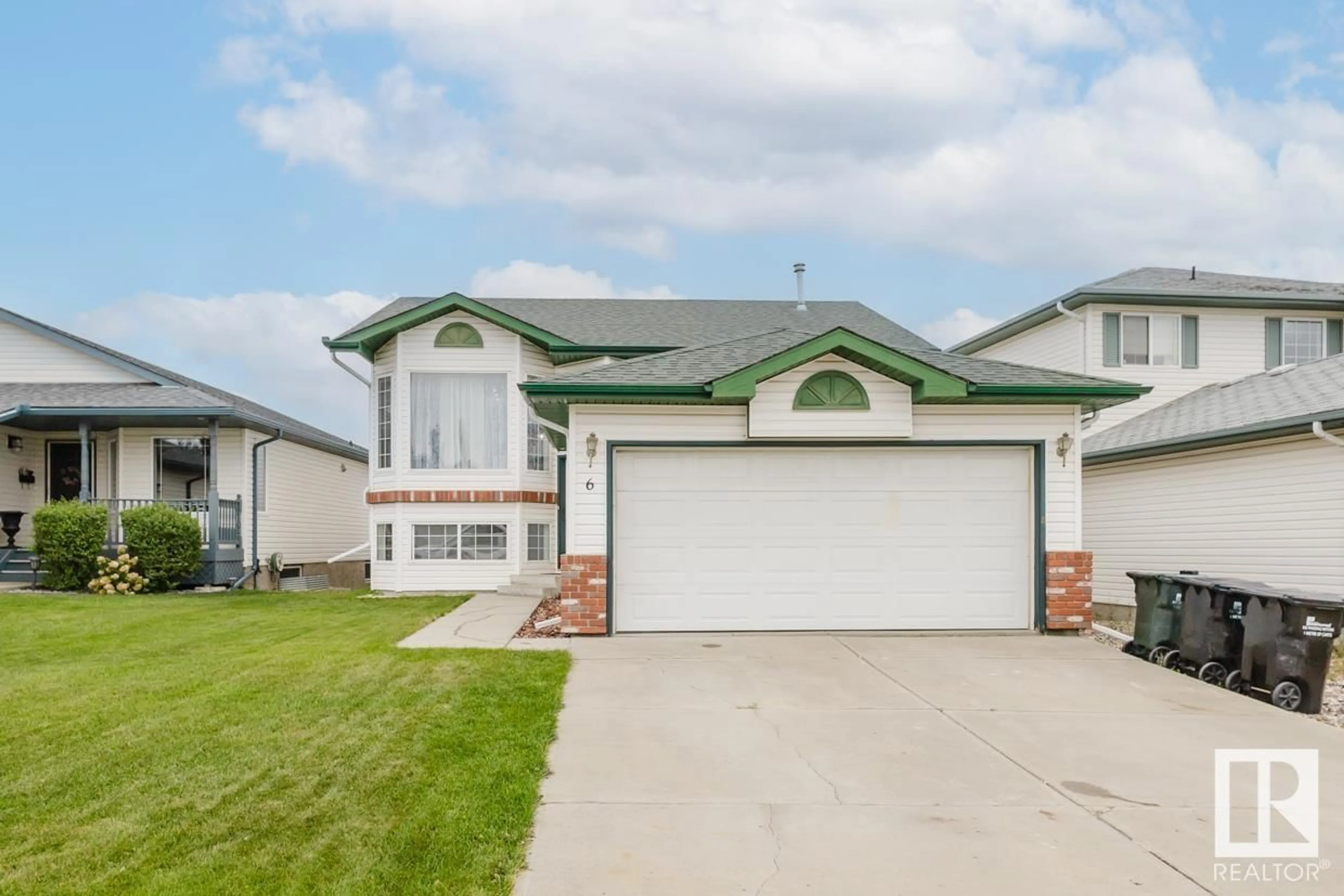 Frontside or backside of a home, the street view for 6 FOXBORO Close, Sherwood Park Alberta T8A6C1