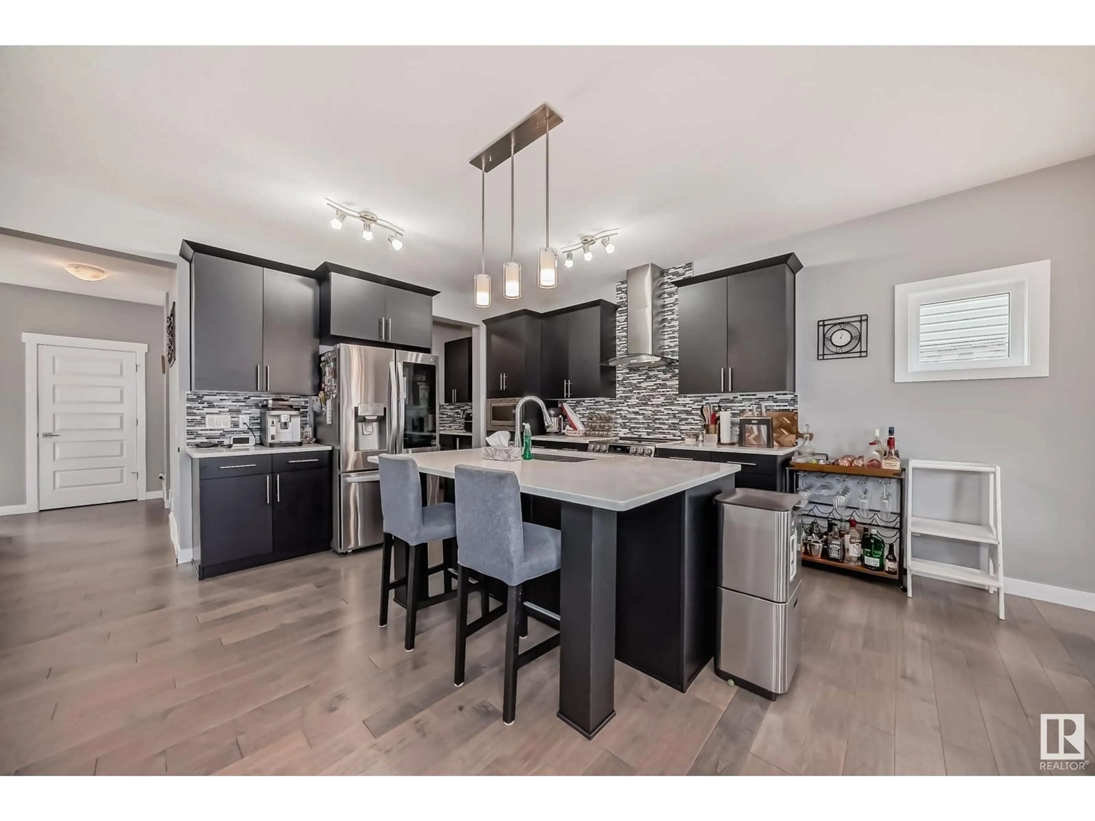 Open concept kitchen for 3075 CARPENTER LANDING LD SW, Edmonton Alberta T6W2Y9