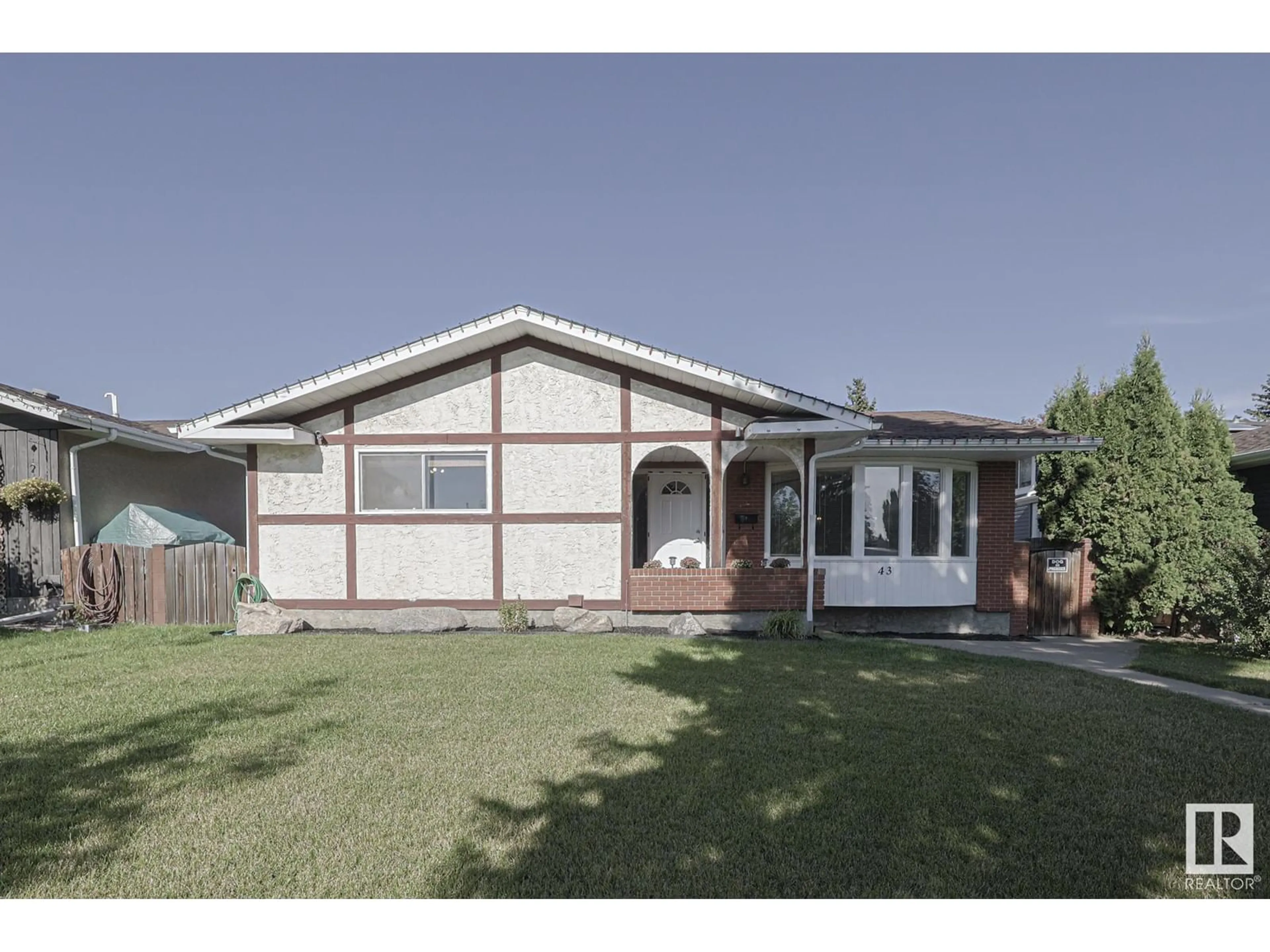 Frontside or backside of a home for 43 Woodhaven DR, Spruce Grove Alberta T7X1M6