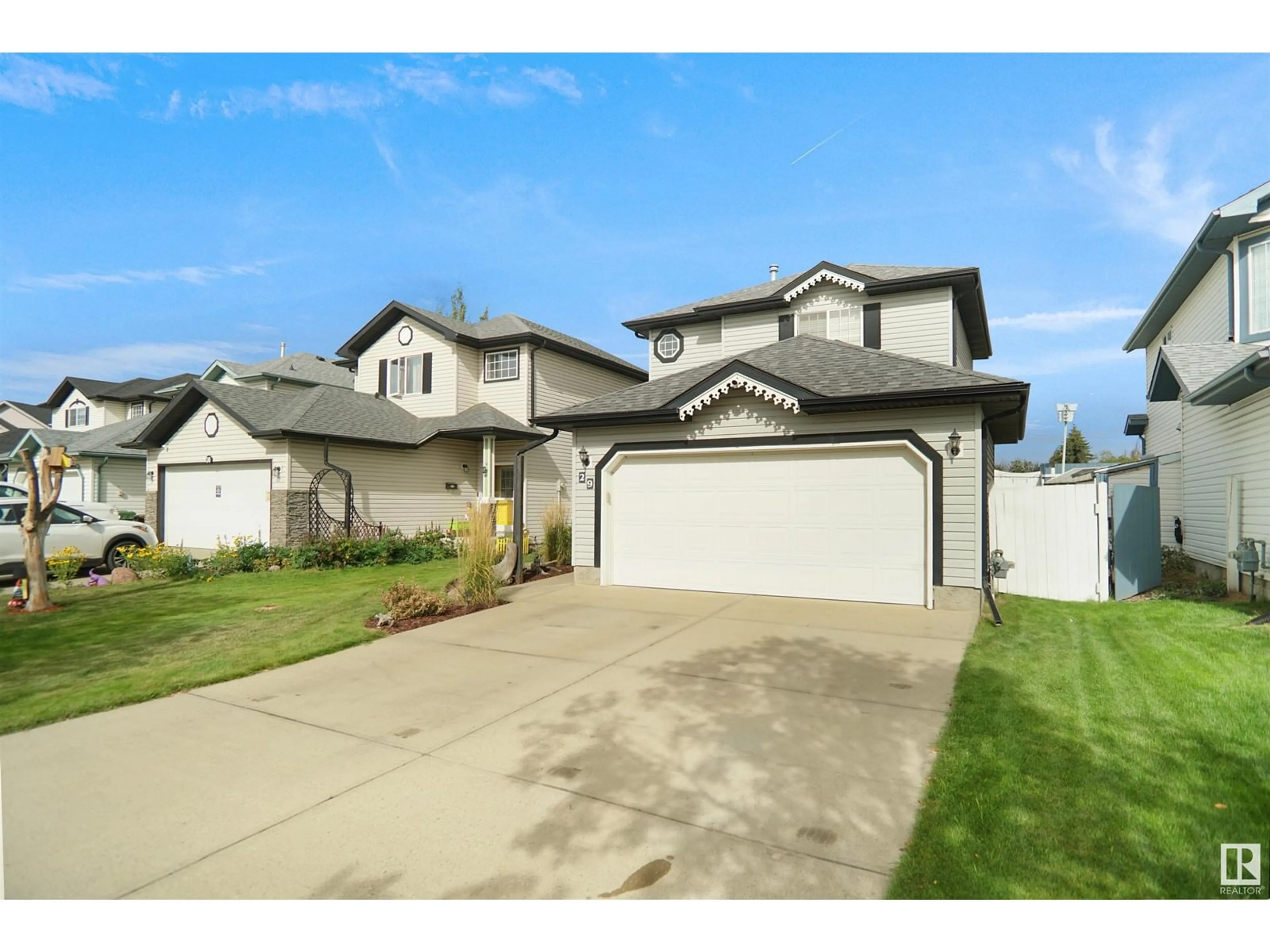 Frontside or backside of a home for 29 DOUCETTE PL, St. Albert Alberta T8N6S6