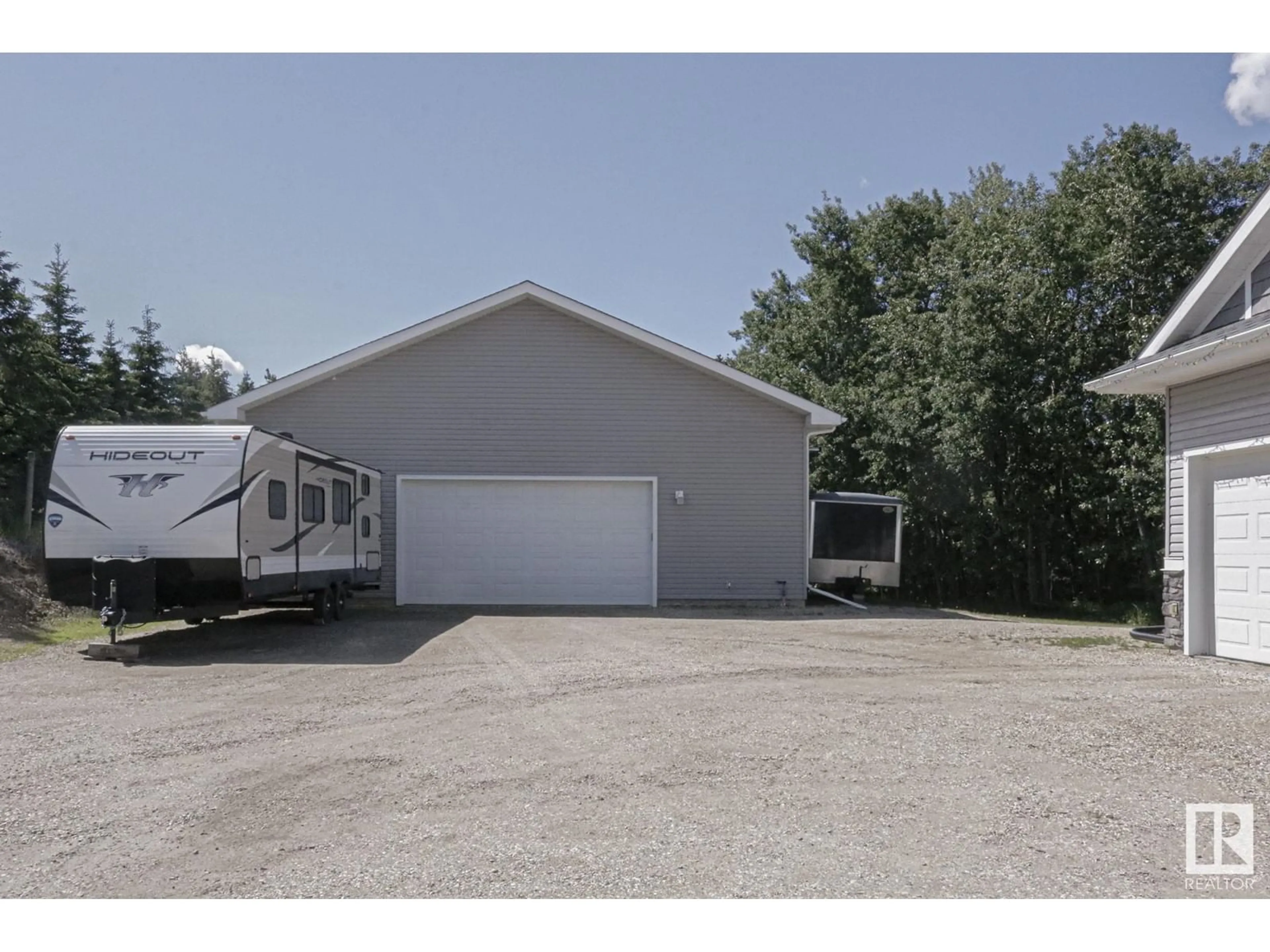 Indoor garage, cement floor for 53024 RGE RD 15, Rural Parkland County Alberta T7Y2T4